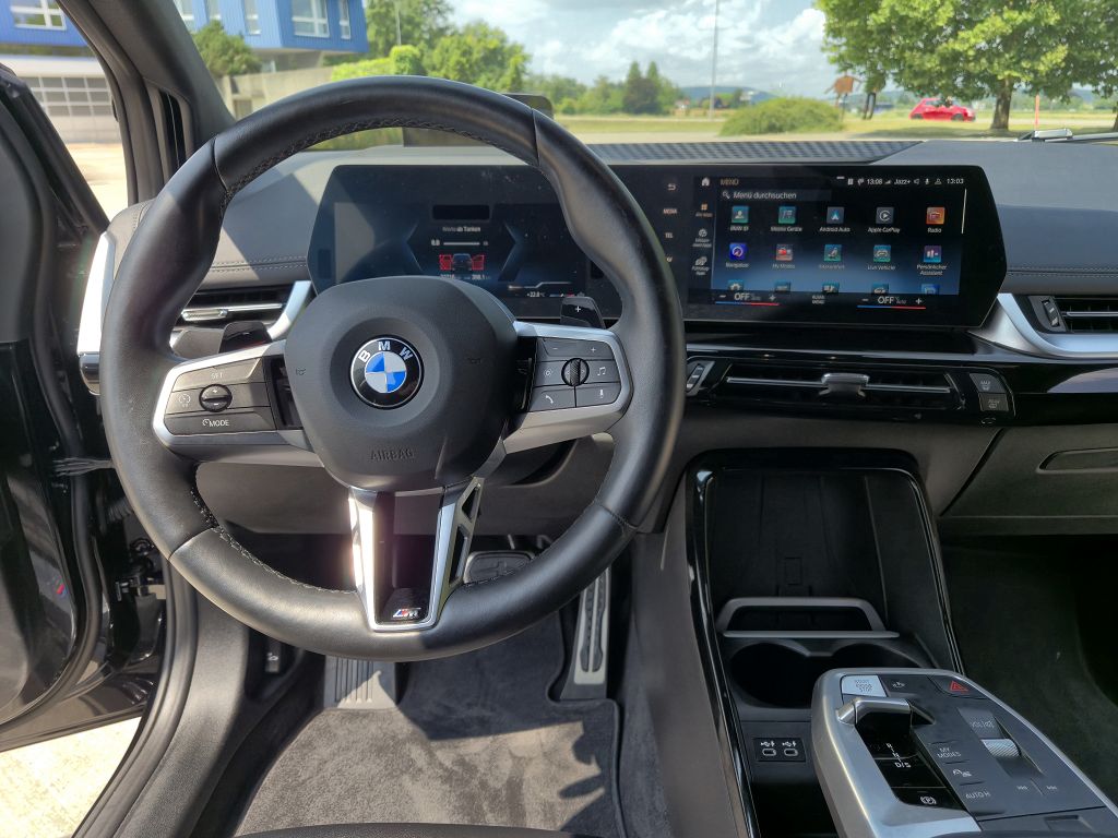 BMW 223i xDrive paddles-image-14