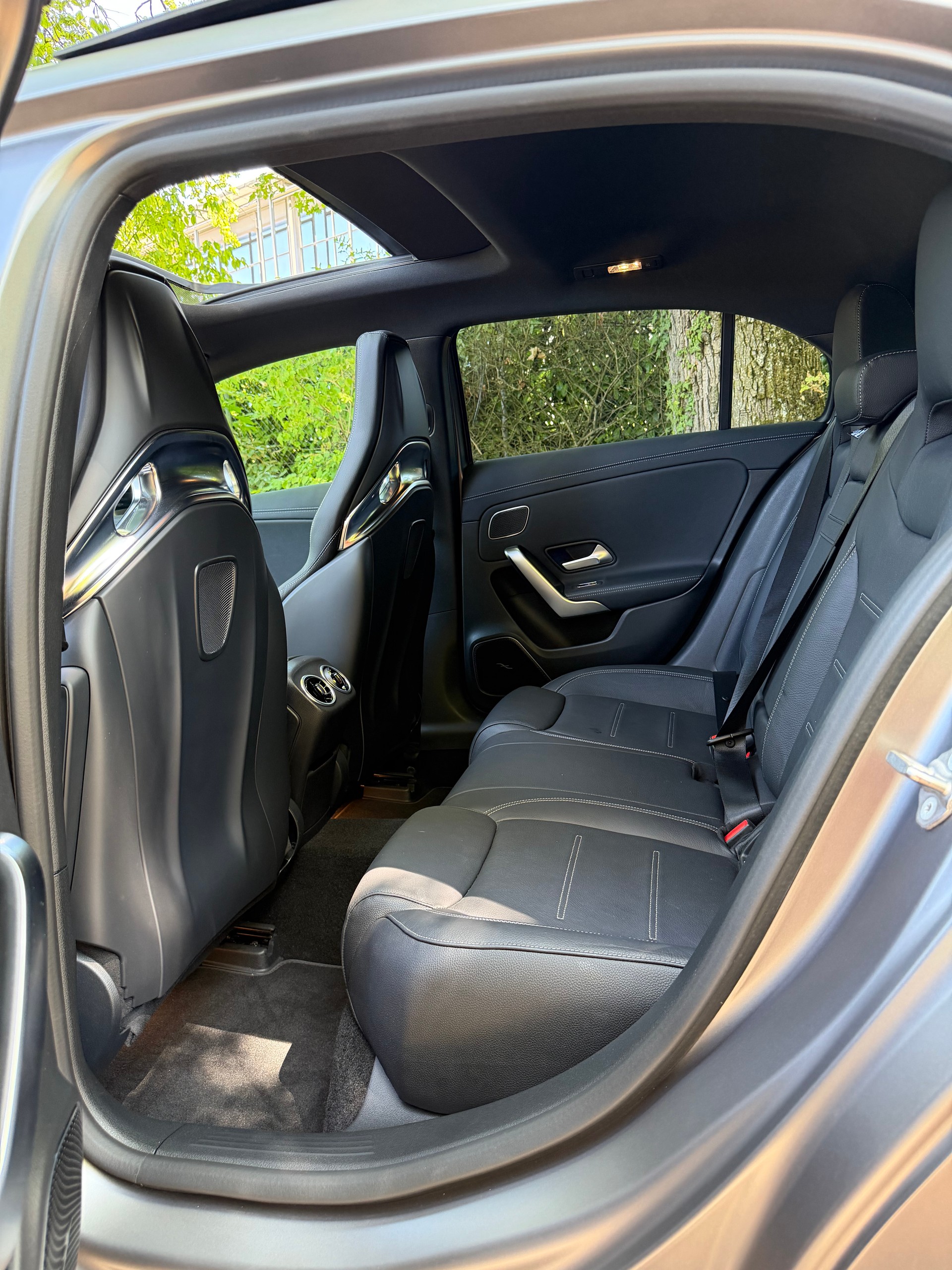 MERCEDES-BENZ A 45 S AMG 4Matic+ Speedshift-image-14