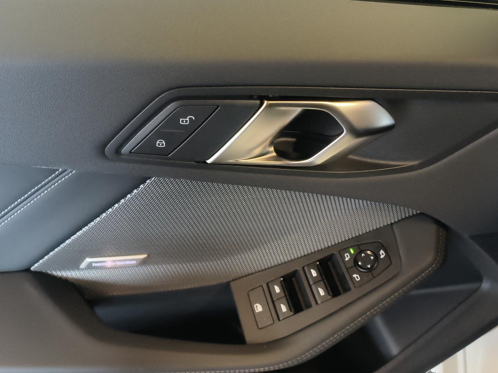 BMW 123 xDrive-image-10