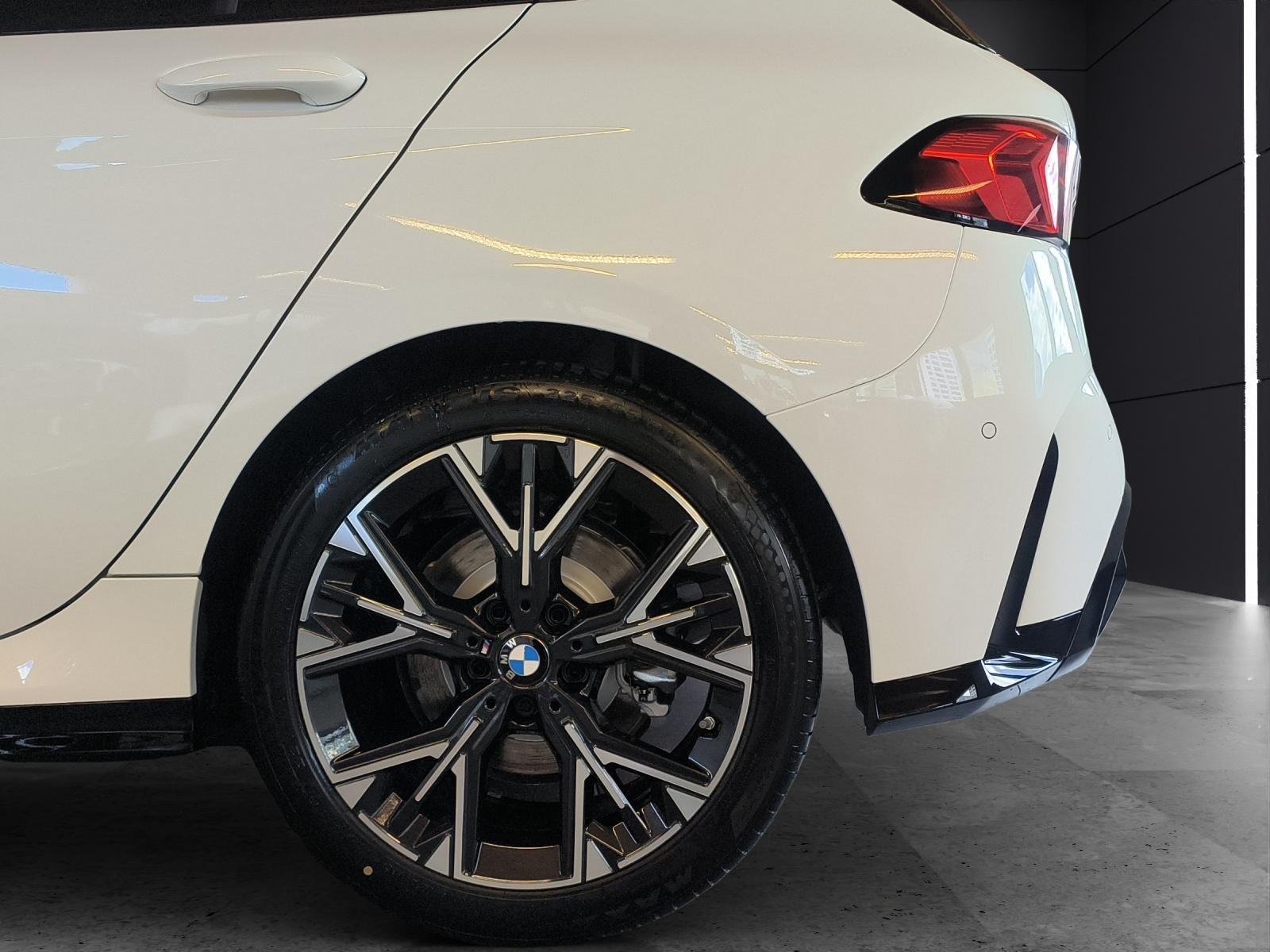 BMW 123 xDrive-image-9
