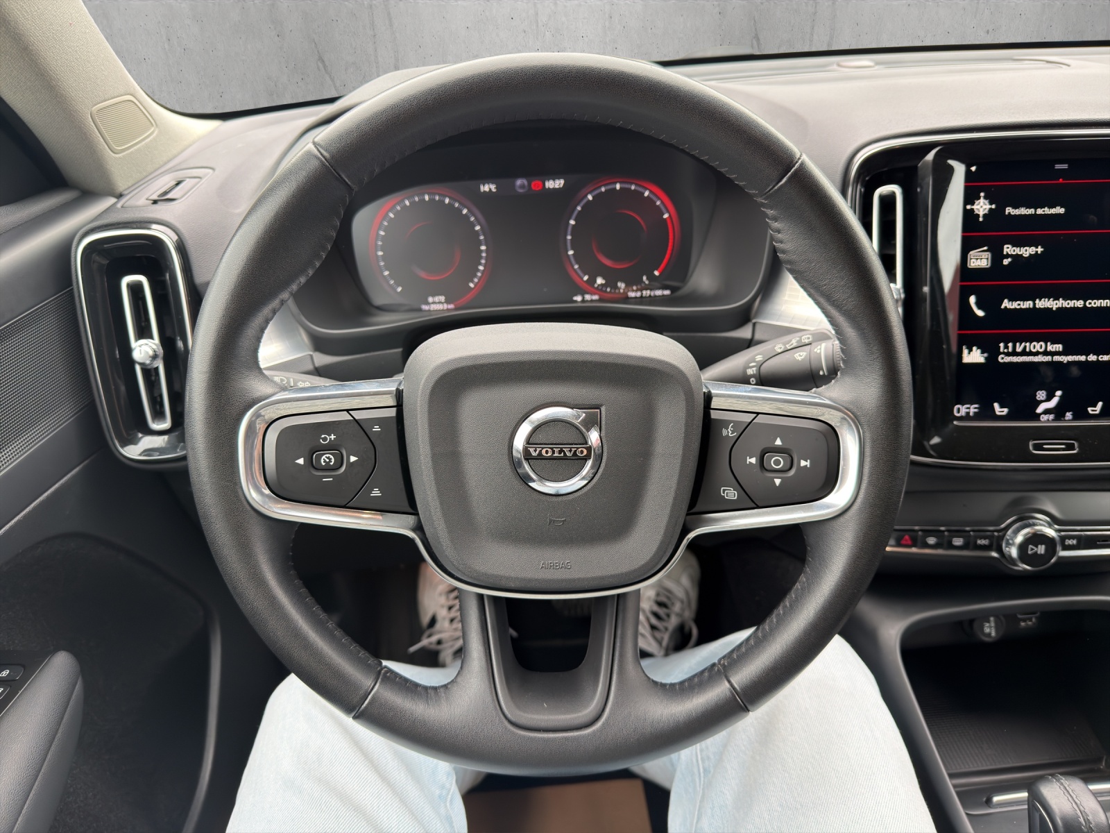 VOLVO XC40 1.5 T2 Momentum-image-9