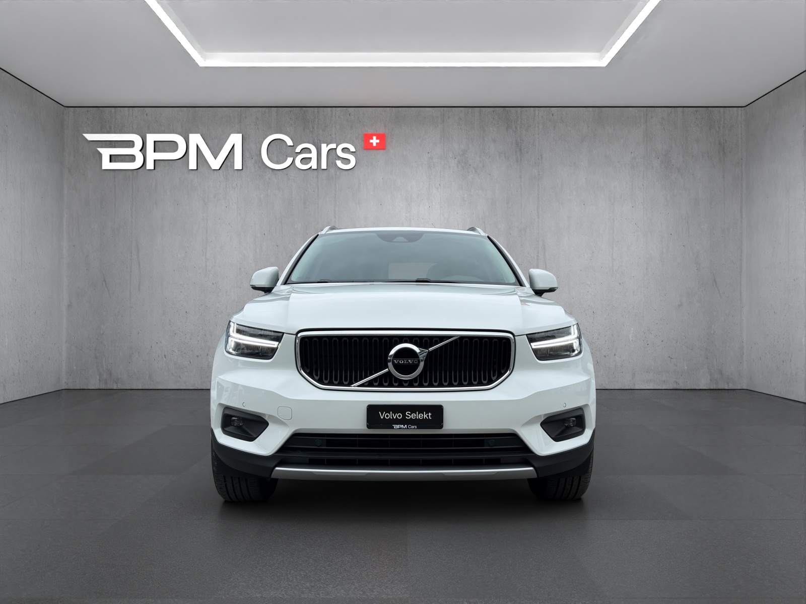 VOLVO XC40 1.5 T2 Momentum-showroom-element-1
