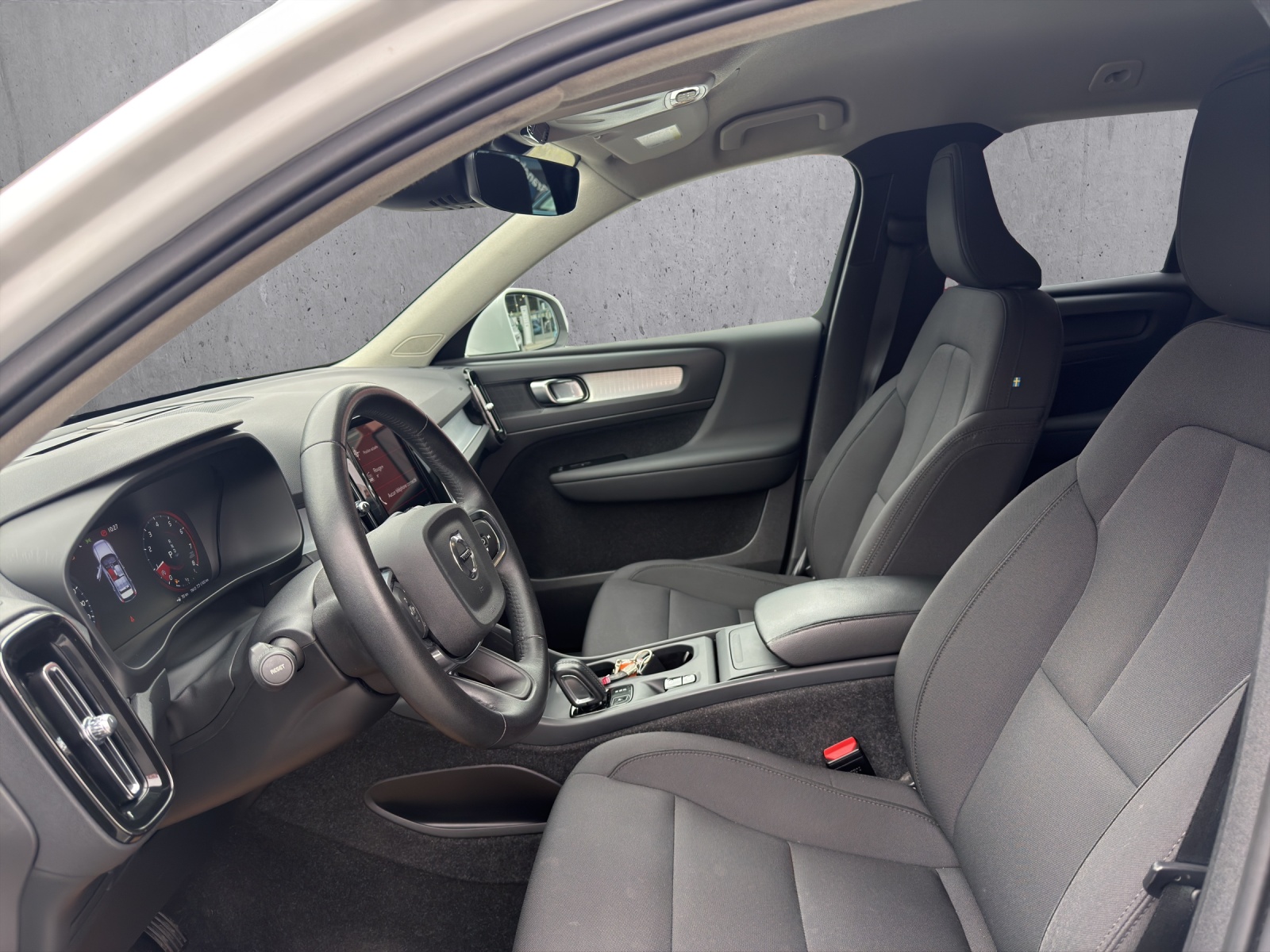 VOLVO XC40 1.5 T2 Momentum-image-8