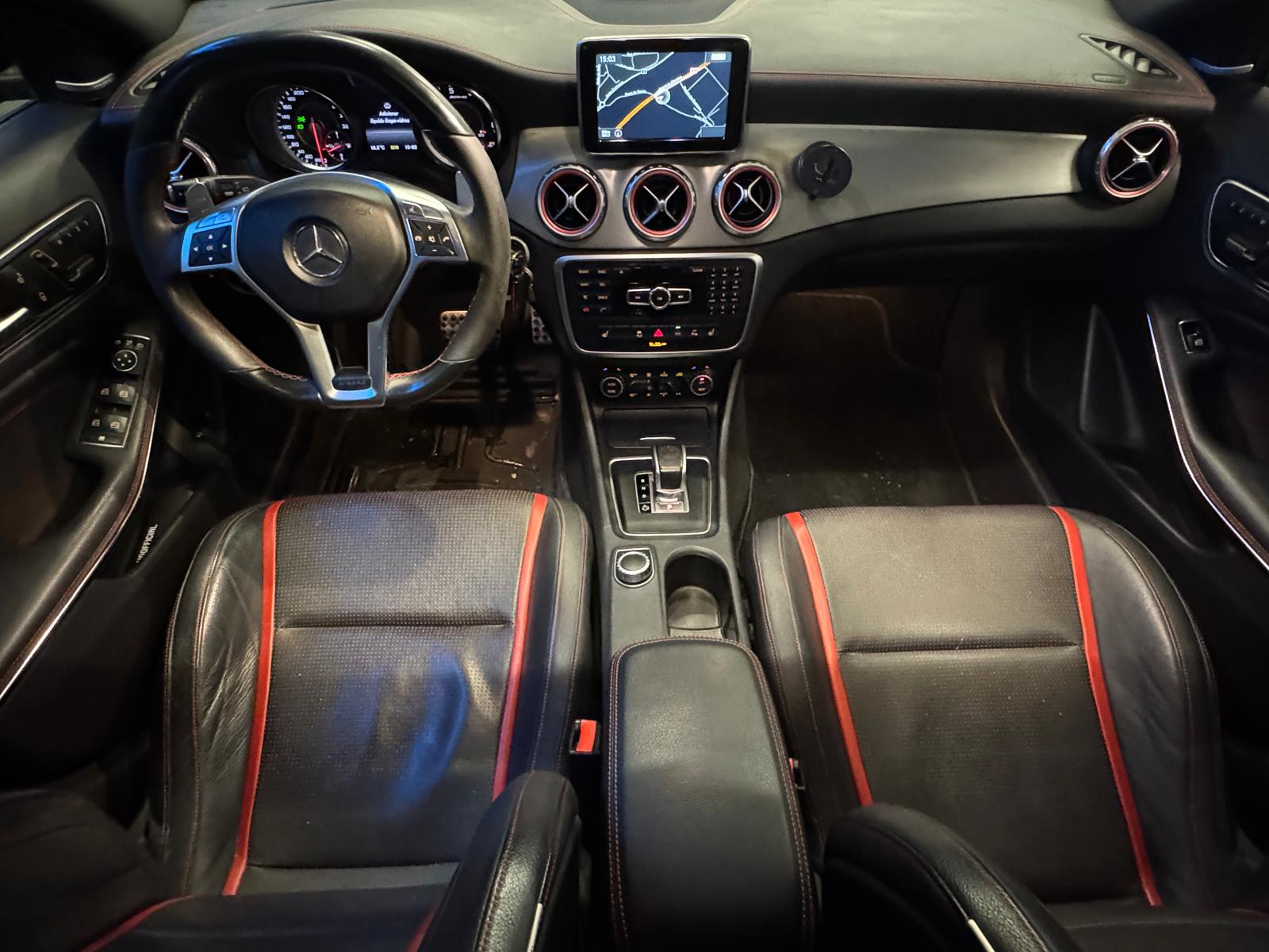 MERCEDES-BENZ GLA 45 AMG 4Matic 7G-DCT-image-14
