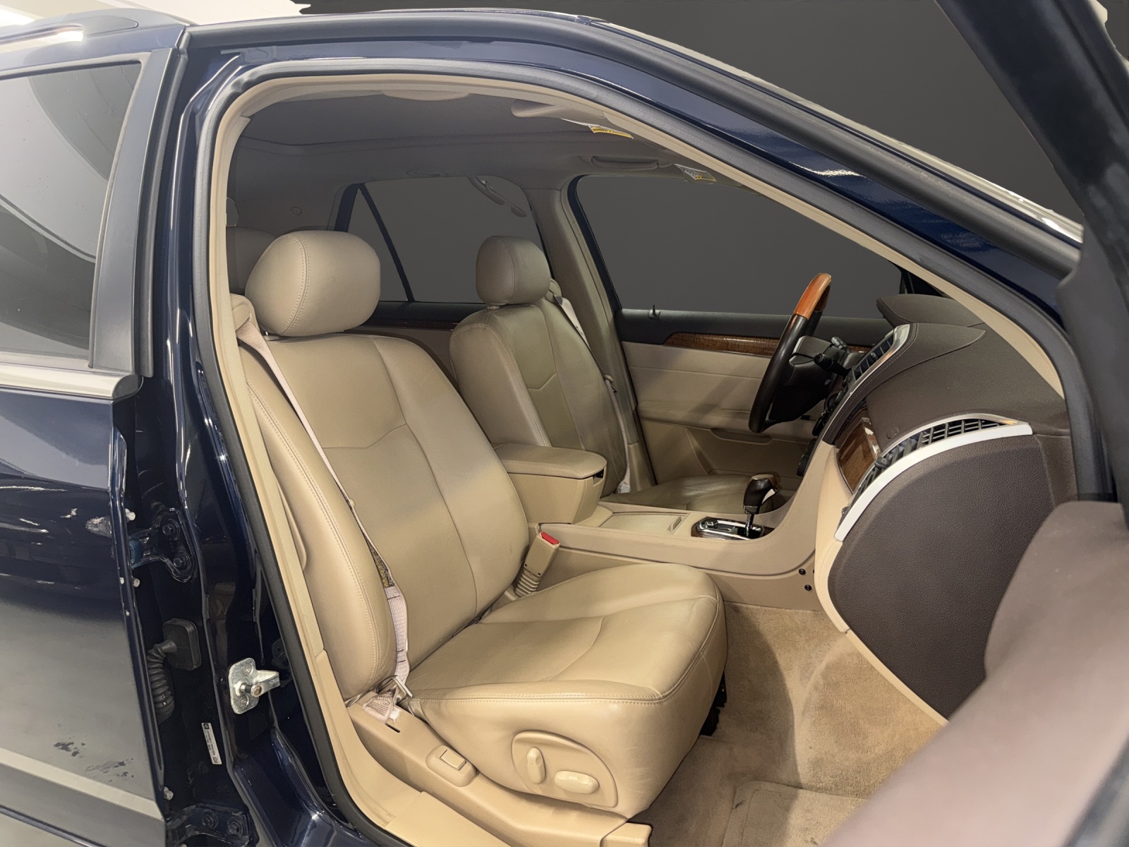 CADILLAC SRX 3.6 V6 Sport Luxury 4WD-image-7