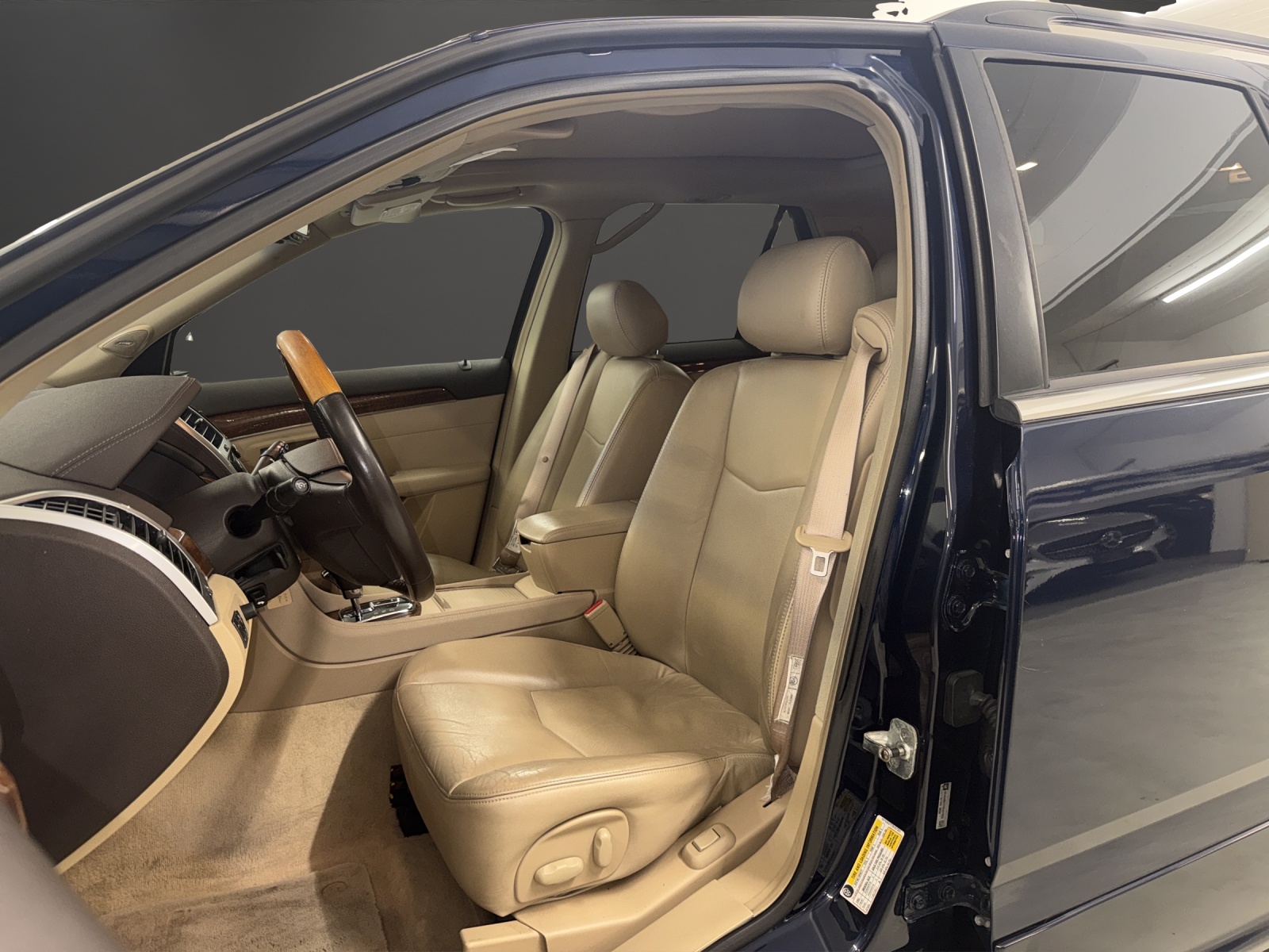 CADILLAC SRX 3.6 V6 Sport Luxury 4WD-image-6