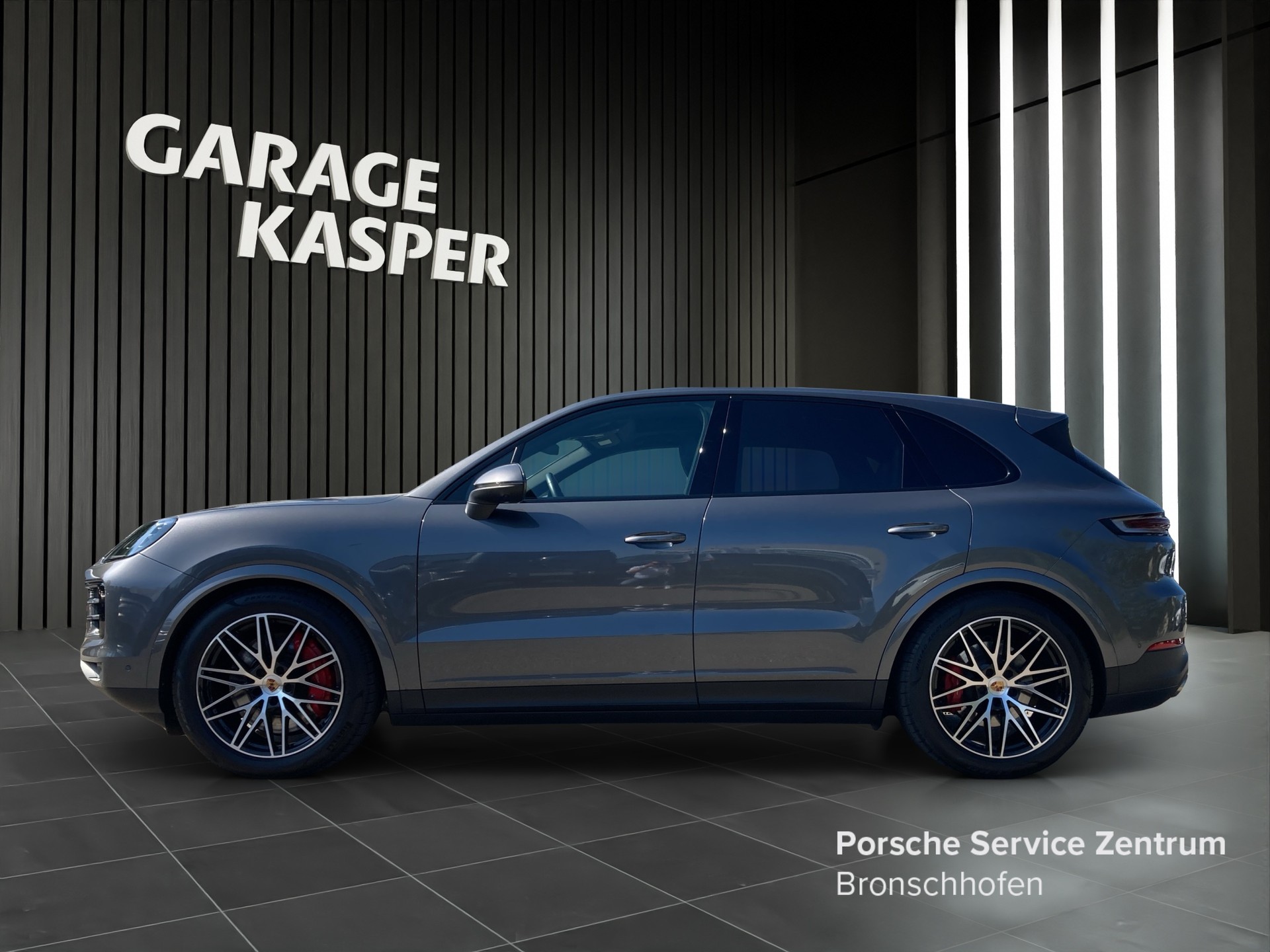 PORSCHE Cayenne S-showroom-element-1