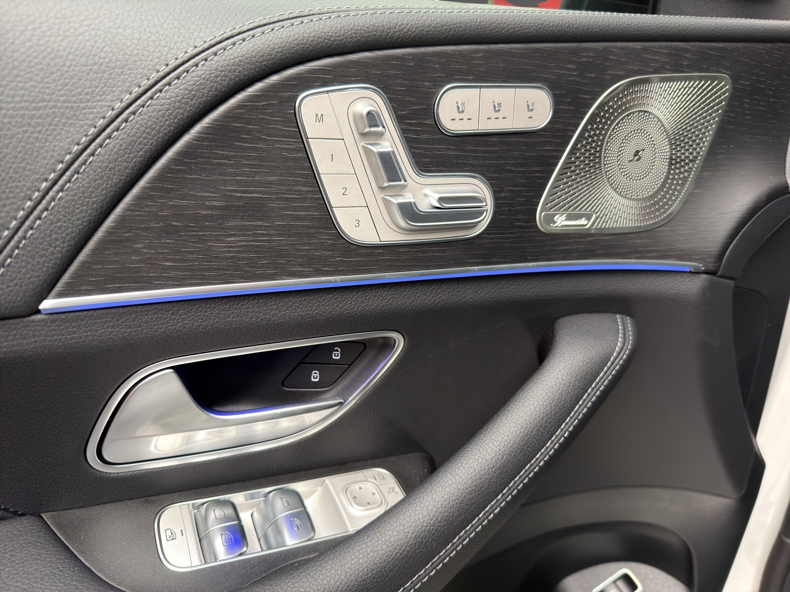 MERCEDES-BENZ GLE 400 e 4MATIC with EQ-Star Hybrid-image-10