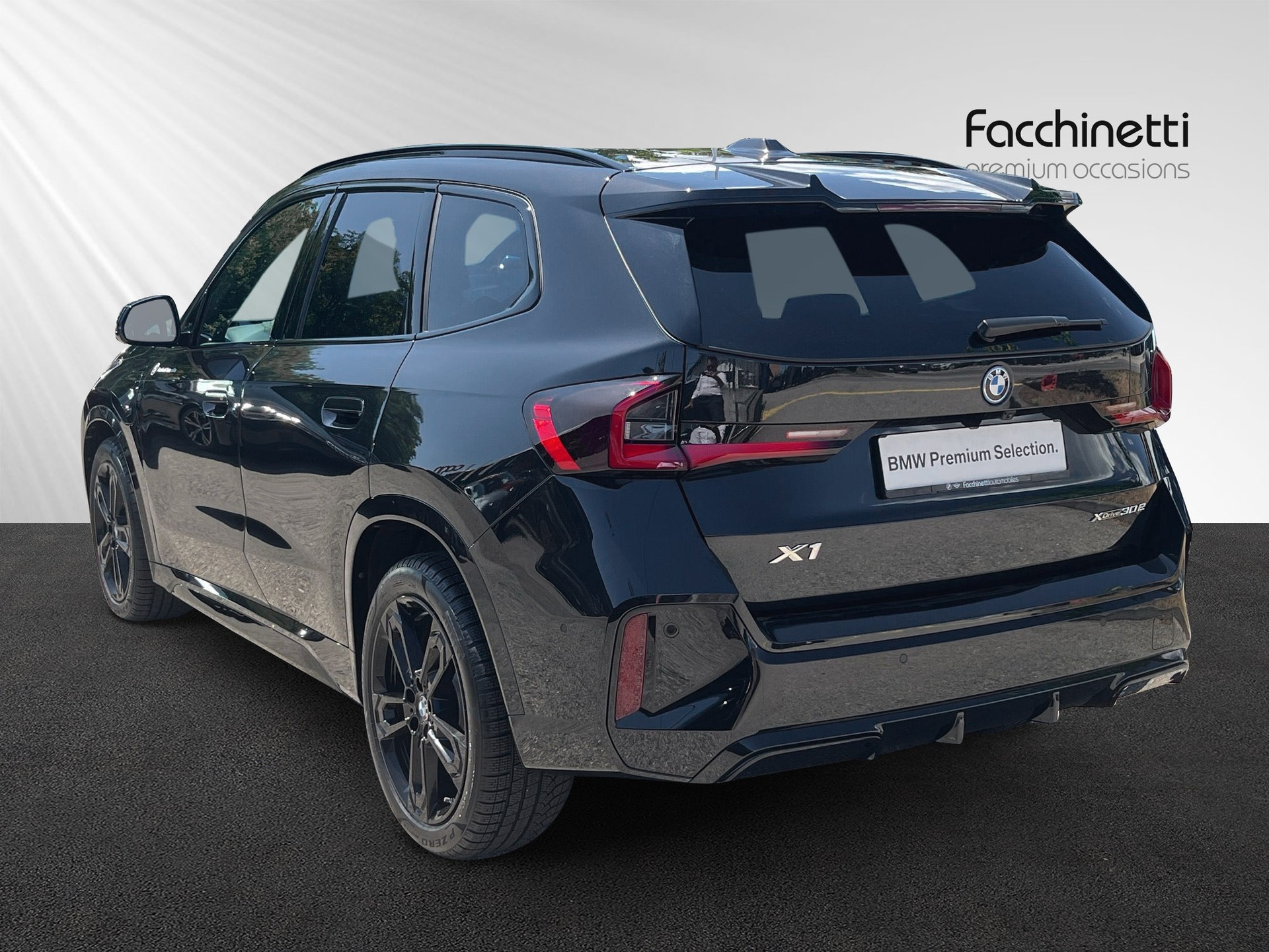 BMW X1 xDrive 30e M Sport Pro-showroom-element-2