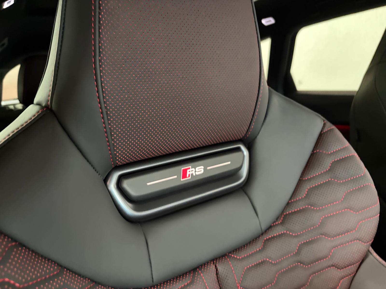 AUDI RS 5 Avant TFSI 470 kW Tiptronic quattro *Pack RS *Attelage*-image-16
