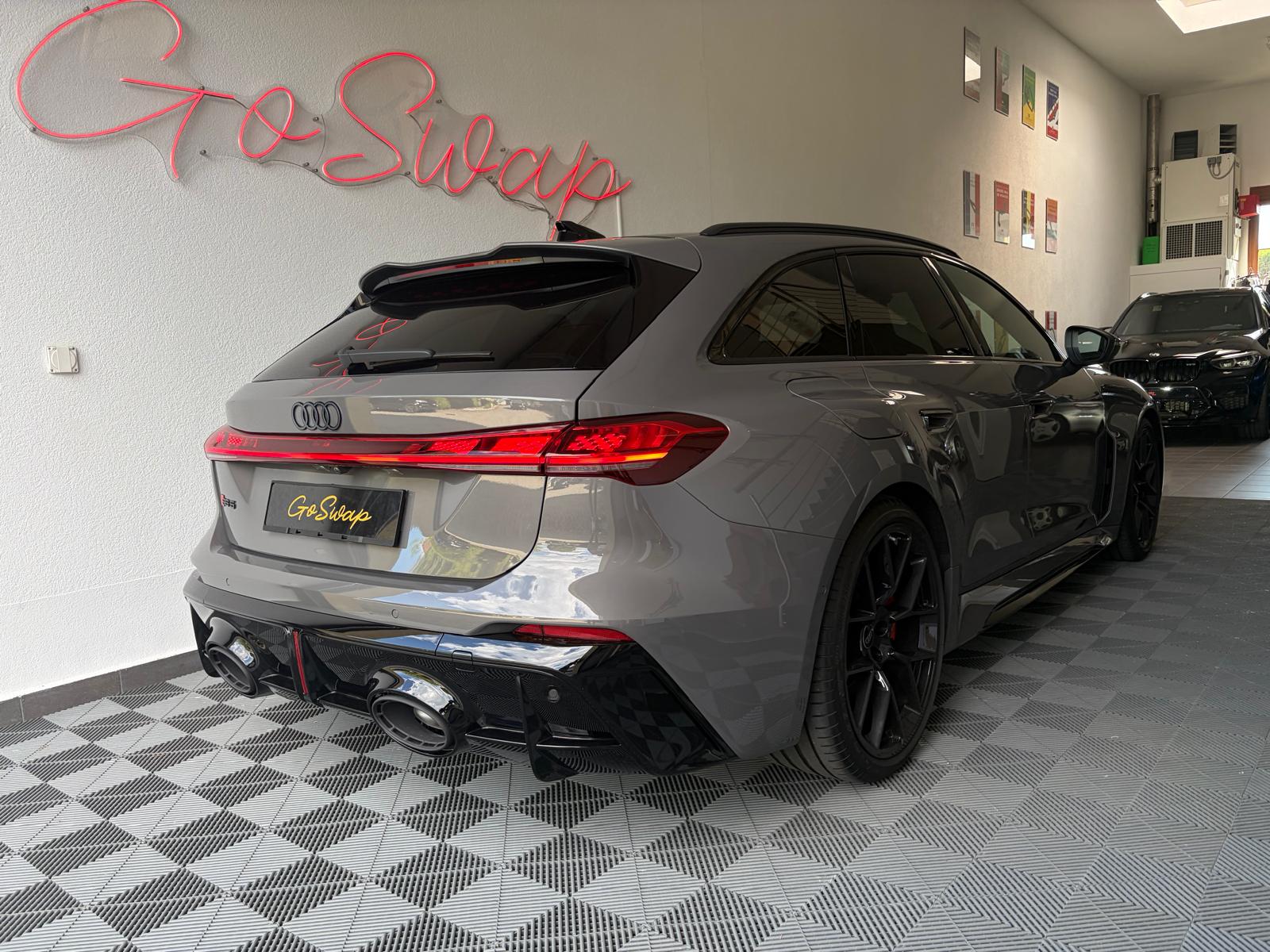 AUDI RS 5 Avant TFSI 470 kW Tiptronic quattro *Pack RS *Attelage*-showroom-element-2