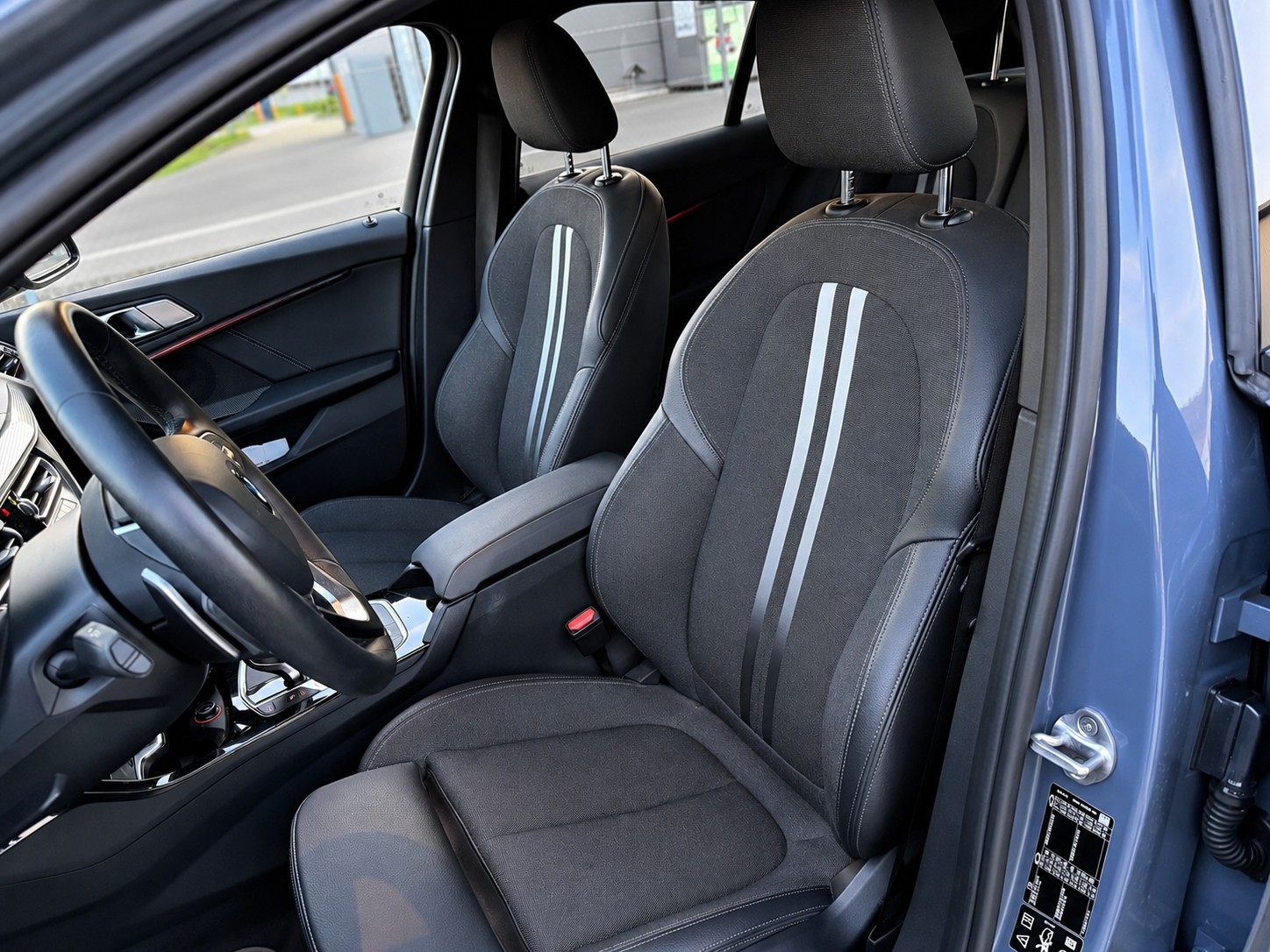 BMW 120d xDrive Sport Line-image-6
