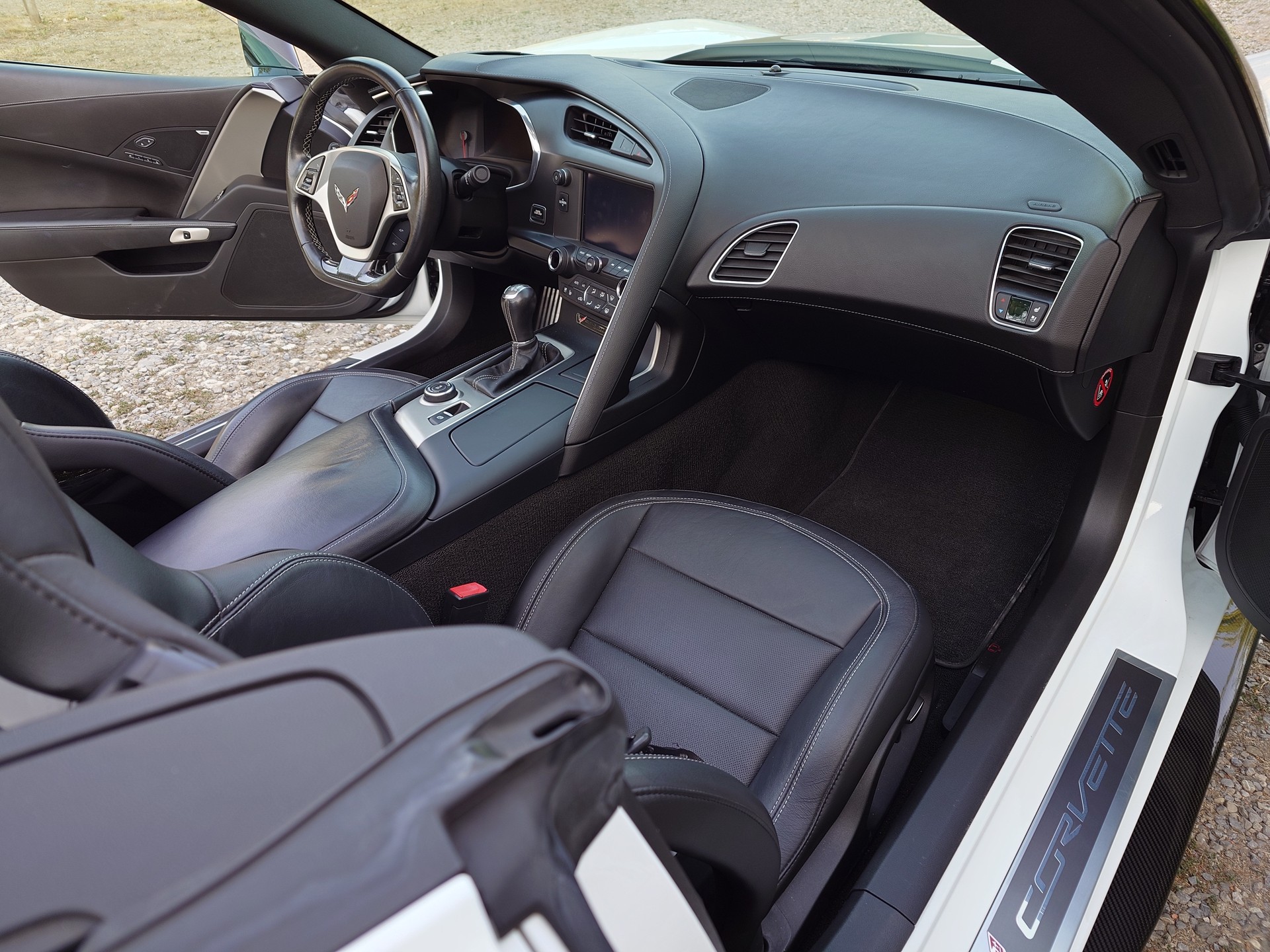 CHEVROLET Corvette Convertible Stingray-image-12