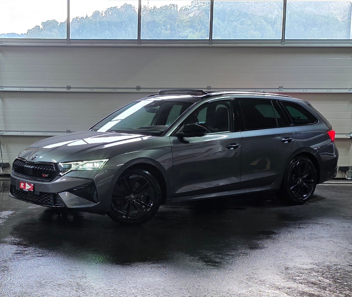 SKODA Octavia Combi 2.0 TSI DSG RS