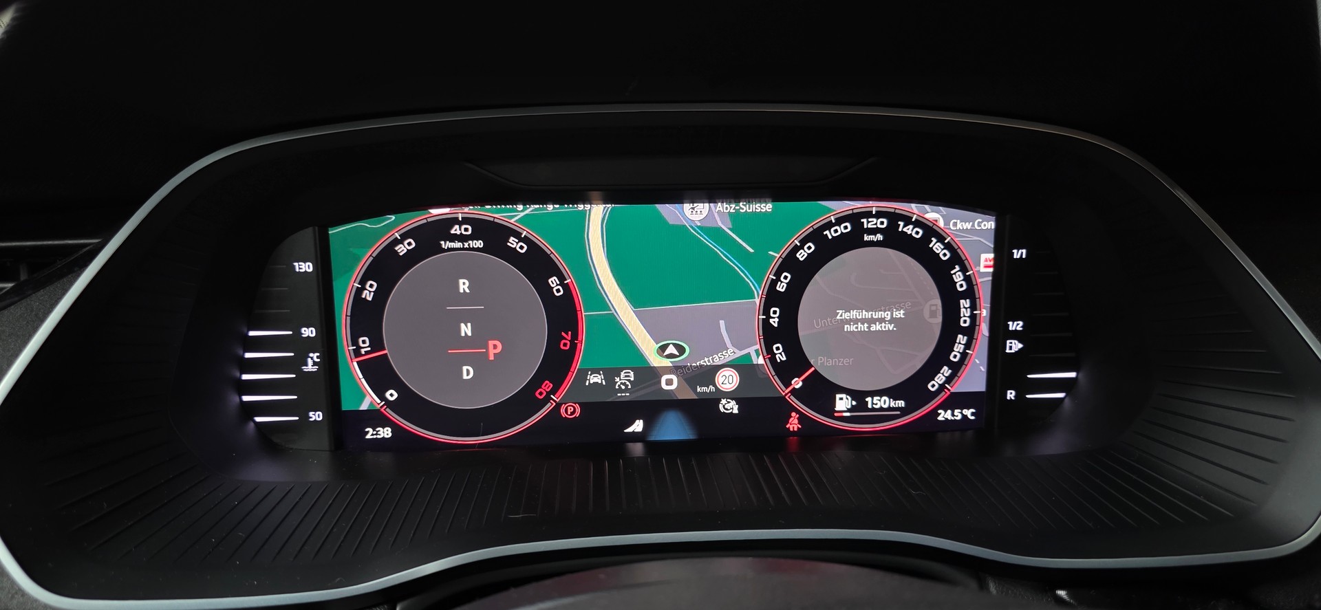 SKODA Octavia Combi 2.0 TSI DSG RS-image-23