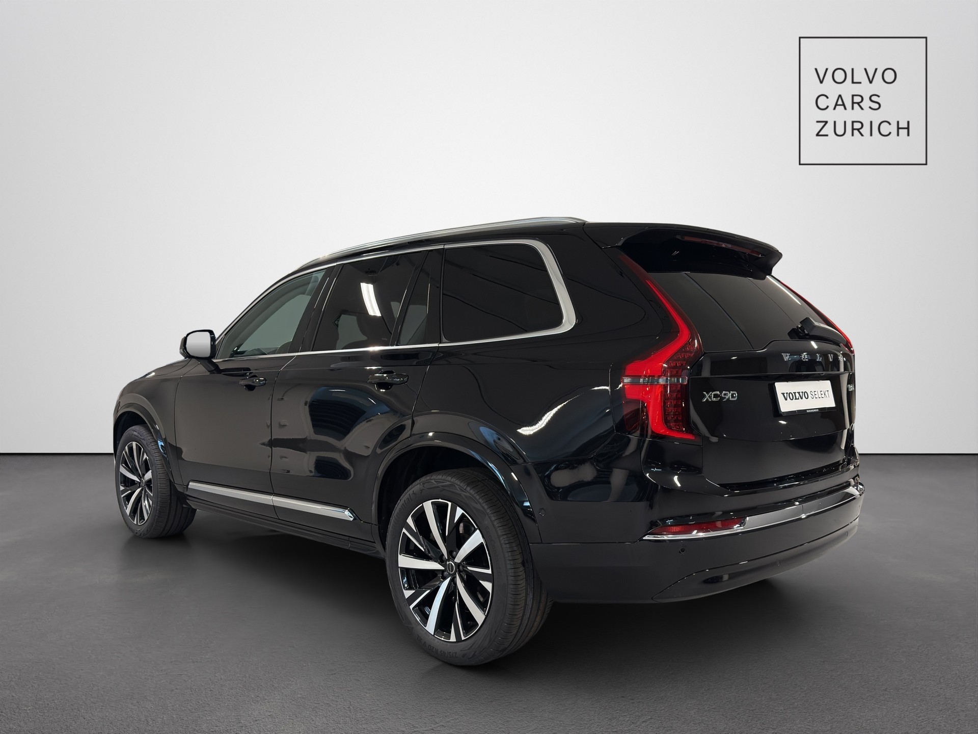 VOLVO XC90 2.0 B5 MH Plus Bright AWD-showroom-element-1