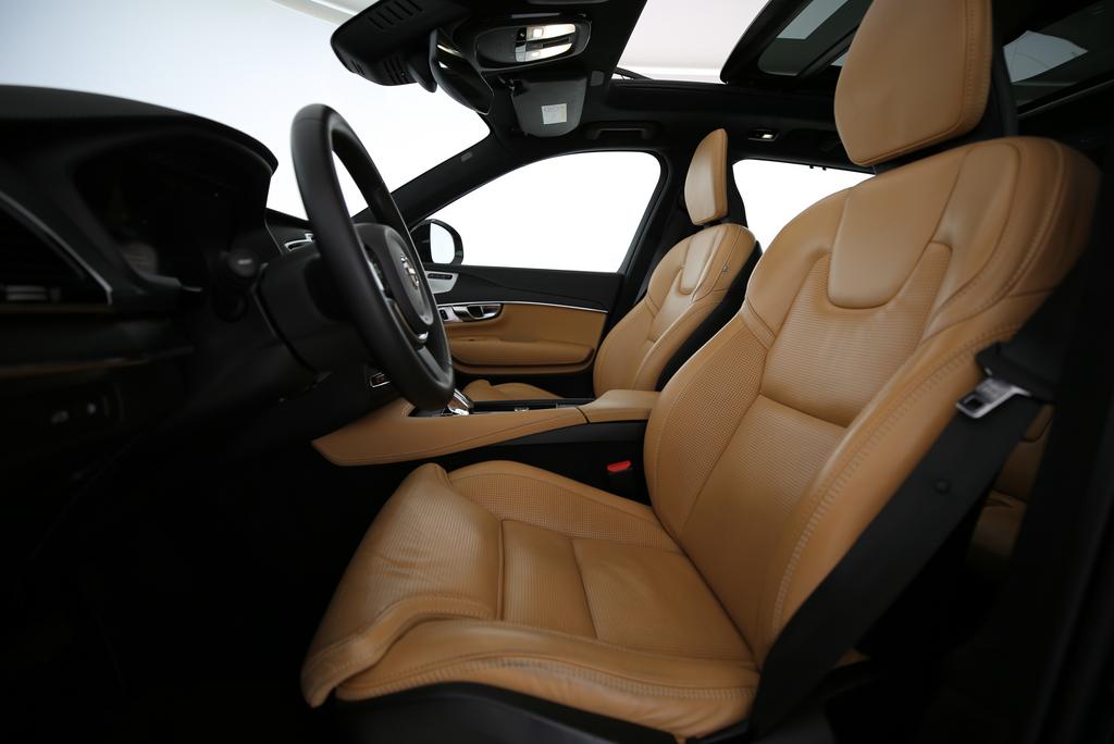 VOLVO XC90 2.0 T8 TE Ultimate Dark 7P. eAWD-showroom-element-3