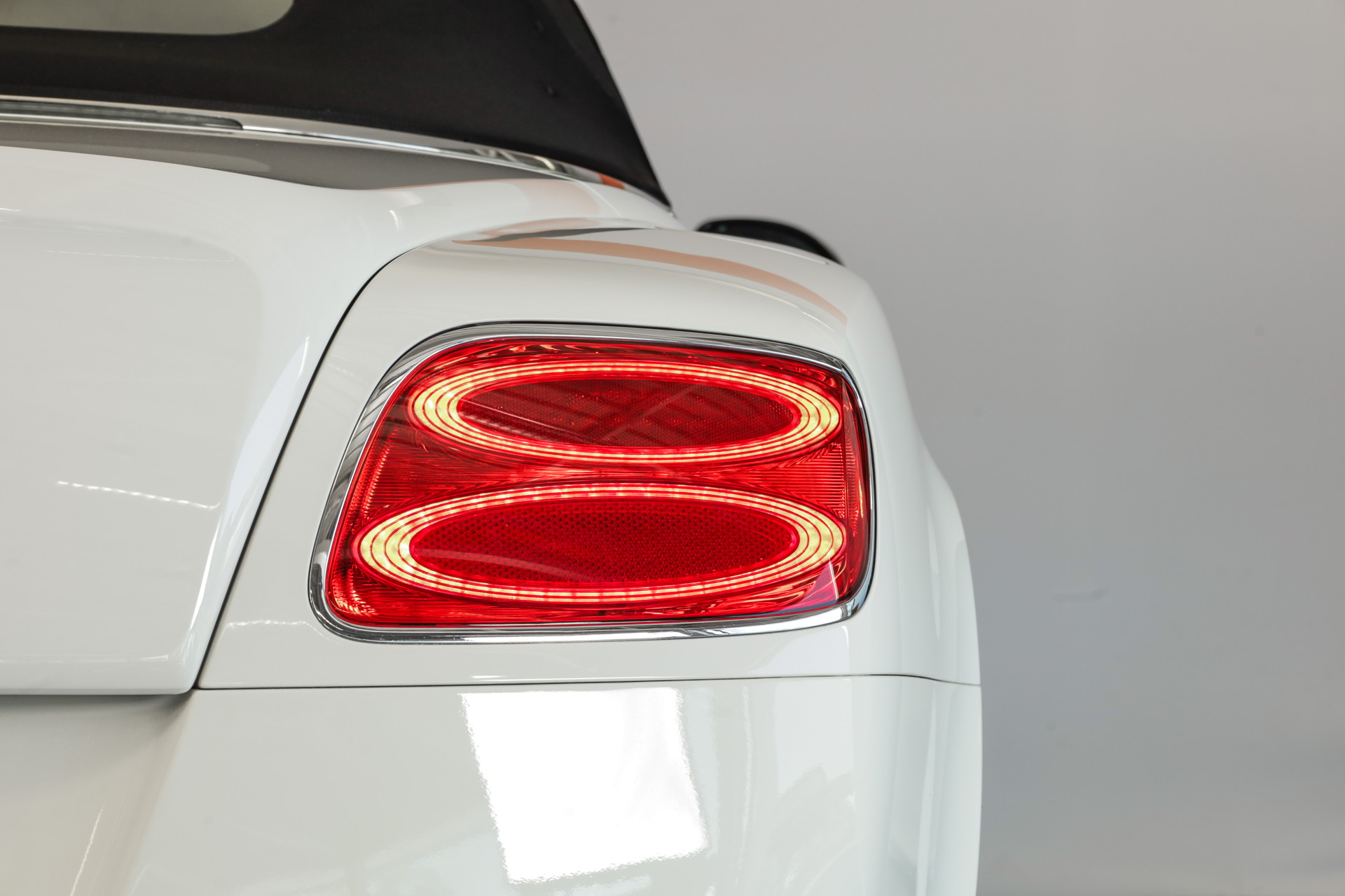 BENTLEY Continental GTC 4.0 V8 * ACC *-image-6