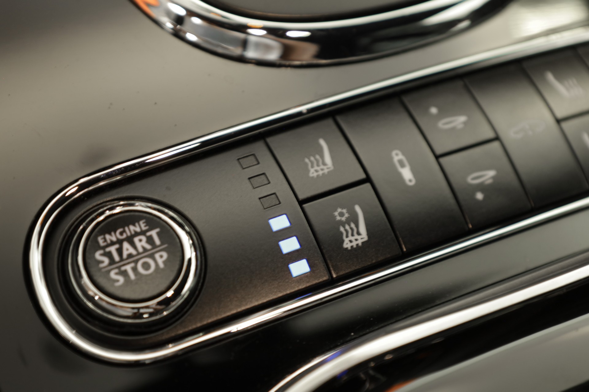 BENTLEY Continental GTC 4.0 V8 * ACC *-image-22