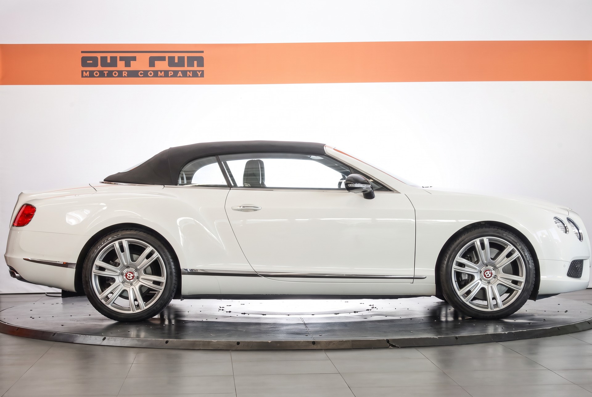 BENTLEY Continental GTC 4.0 V8 * ACC *-image-4
