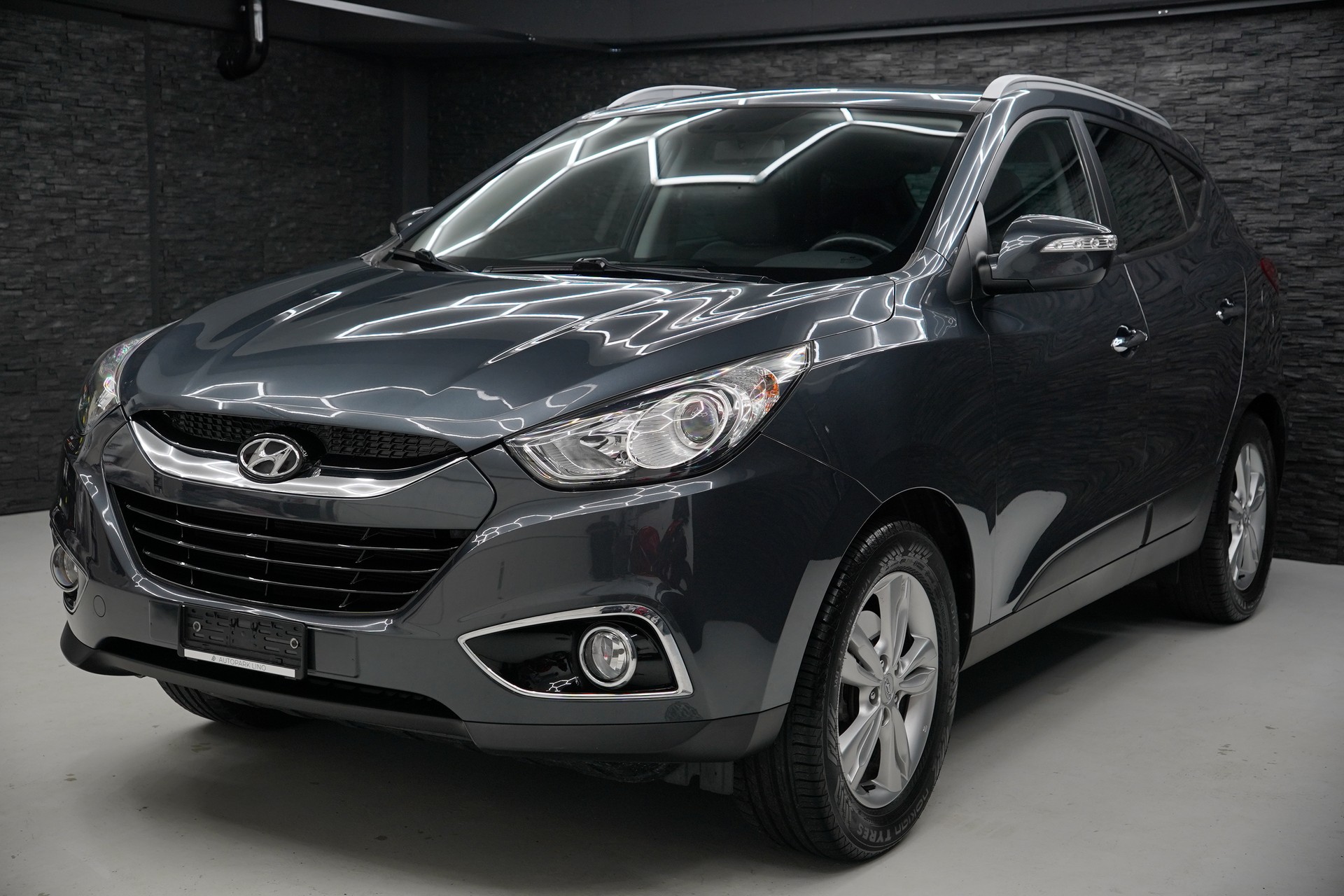 HYUNDAI iX 35 2.0 Style 4WD Automatic-showroom-element-2