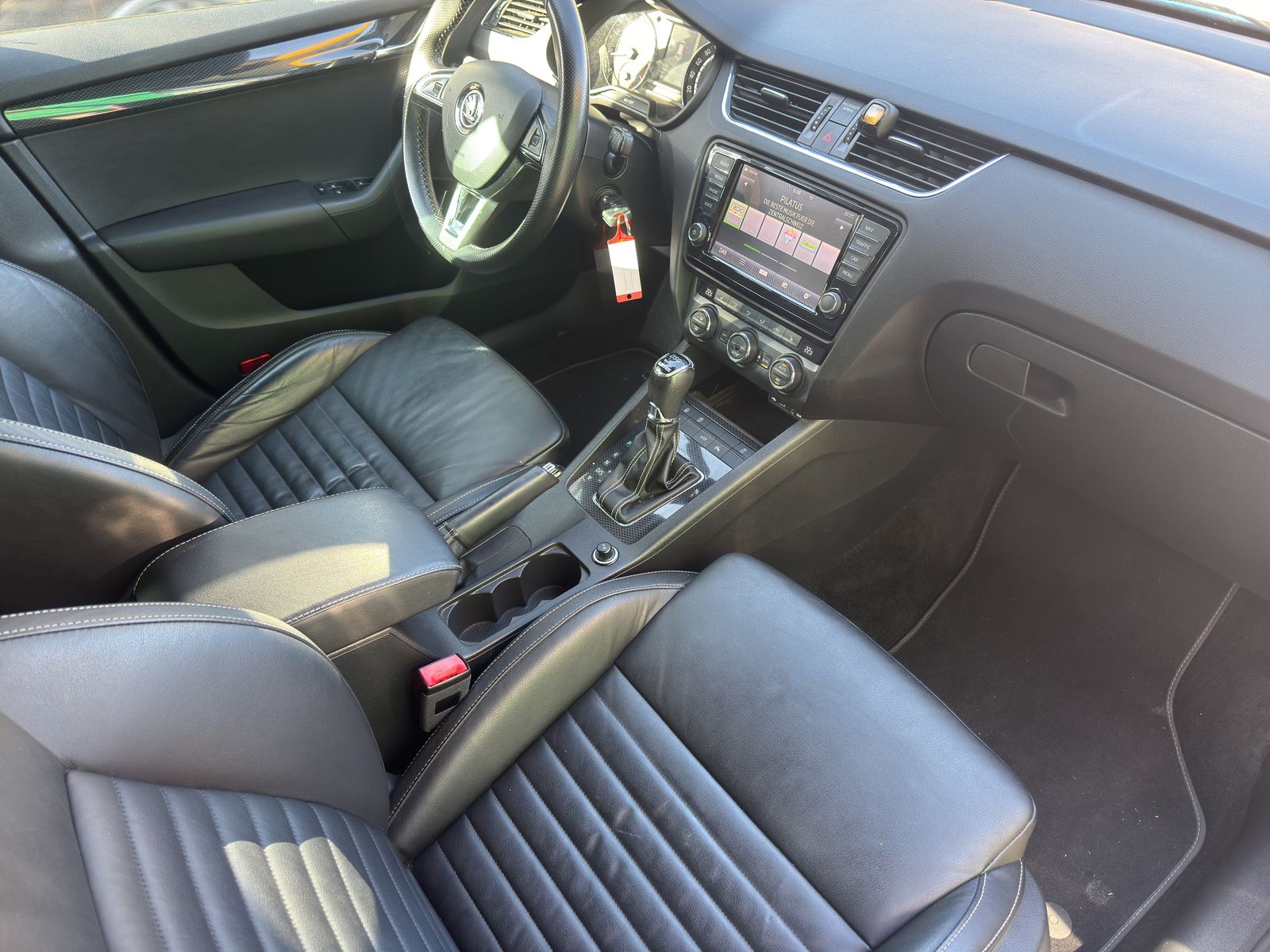 SKODA Octavia Combi 2.0 TSI RS DSG-image-8