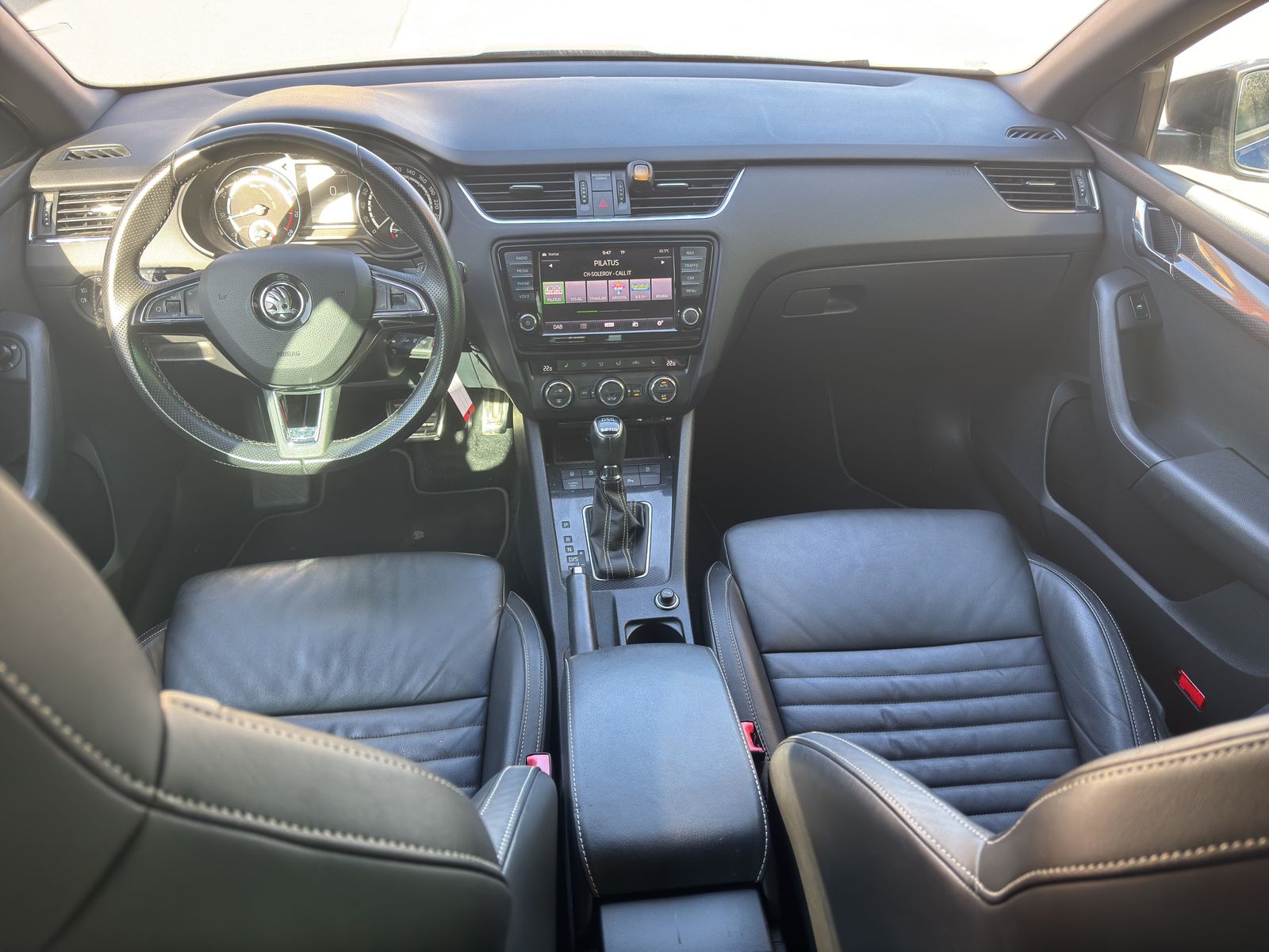 SKODA Octavia Combi 2.0 TSI RS DSG-image-5