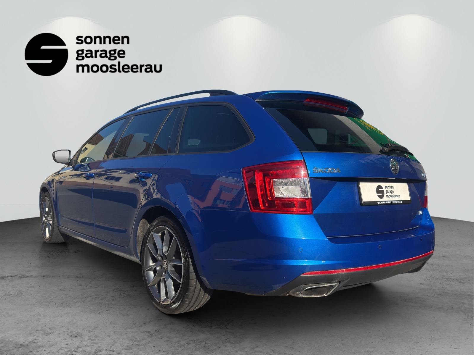 SKODA Octavia Combi 2.0 TSI RS DSG-showroom-element-1