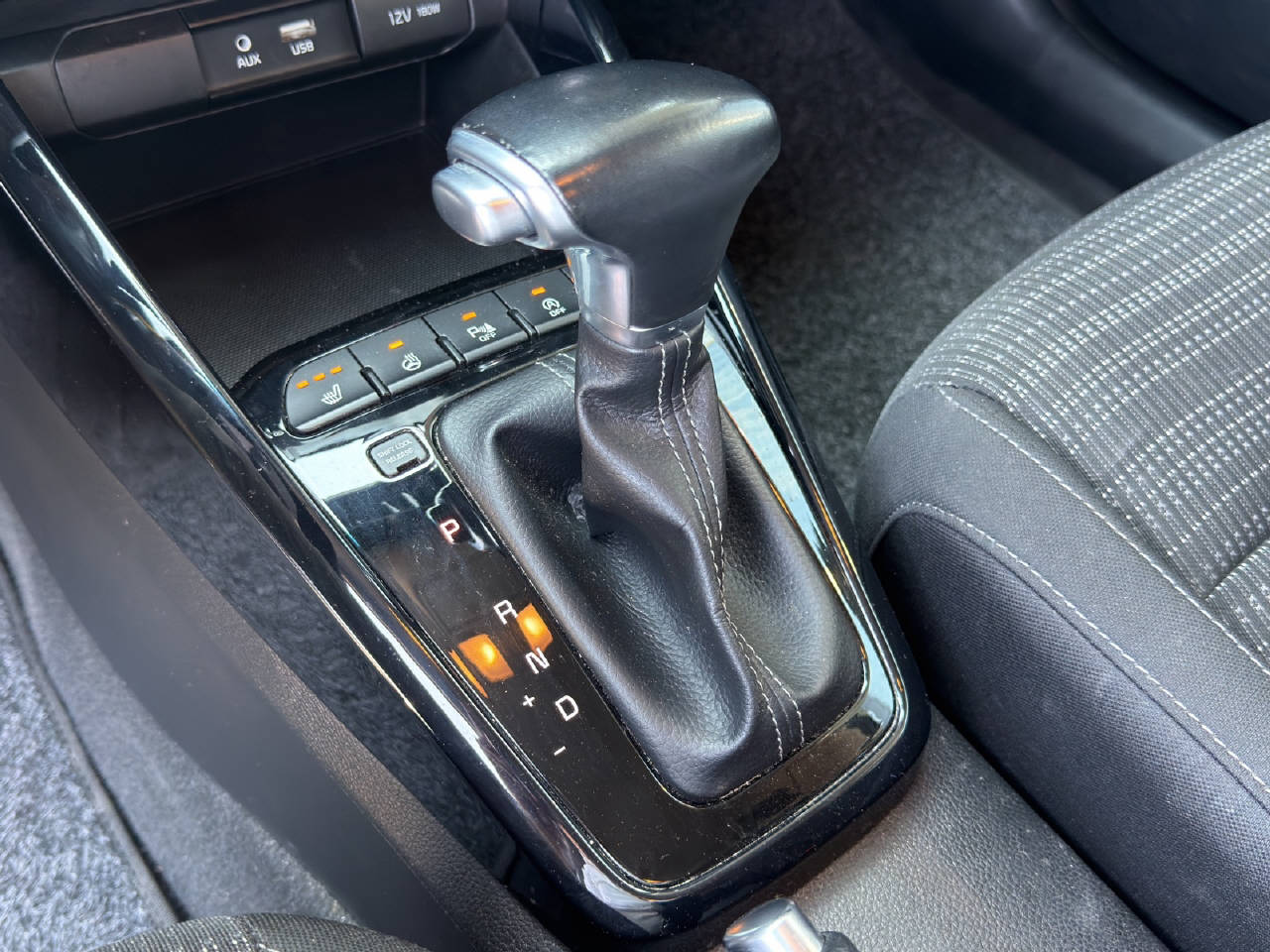 KIA Stonic 1.0 T-GDi-image-9