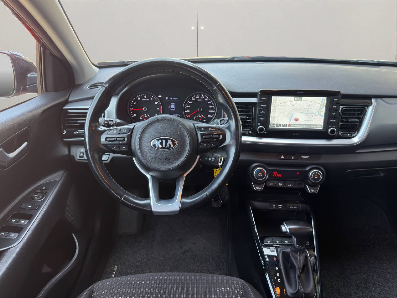 KIA Stonic 1.0 T-GDi-showroom-element-3