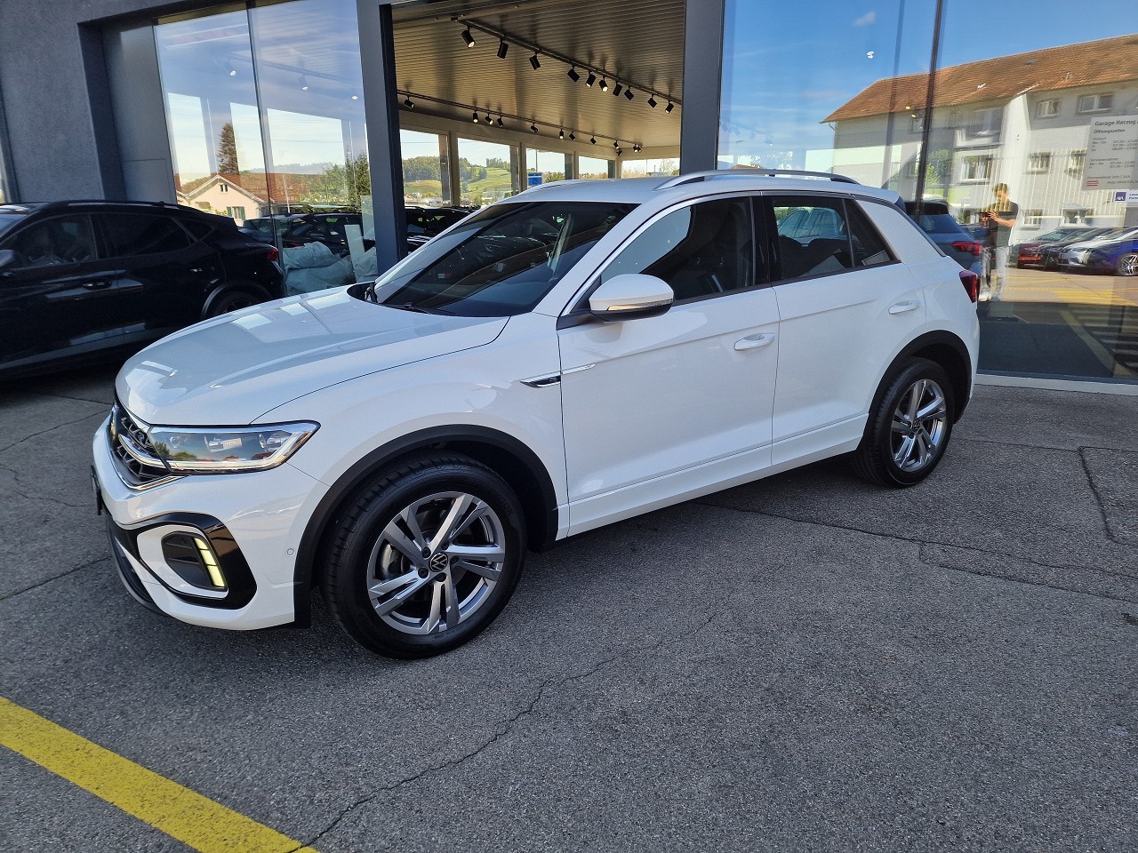 VW T-Roc 2.0 TSI R-Line DSG 4Motion-showroom-element-1