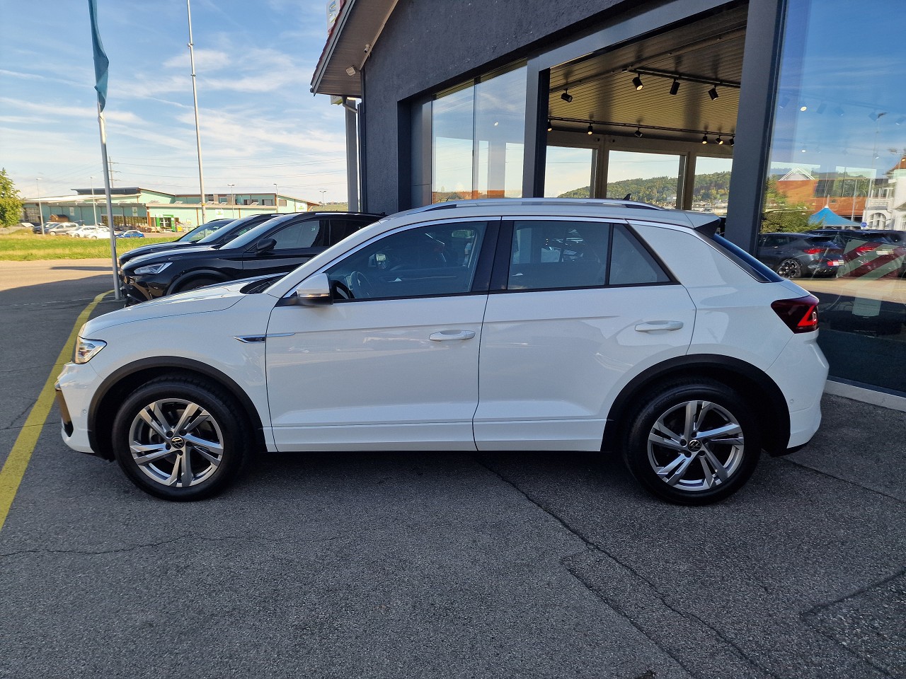 VW T-Roc 2.0 TSI R-Line DSG 4Motion-showroom-element-2