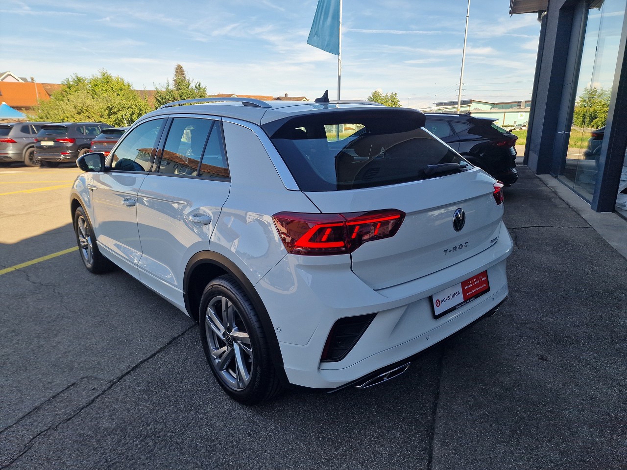 VW T-Roc 2.0 TSI R-Line DSG 4Motion-showroom-element-3