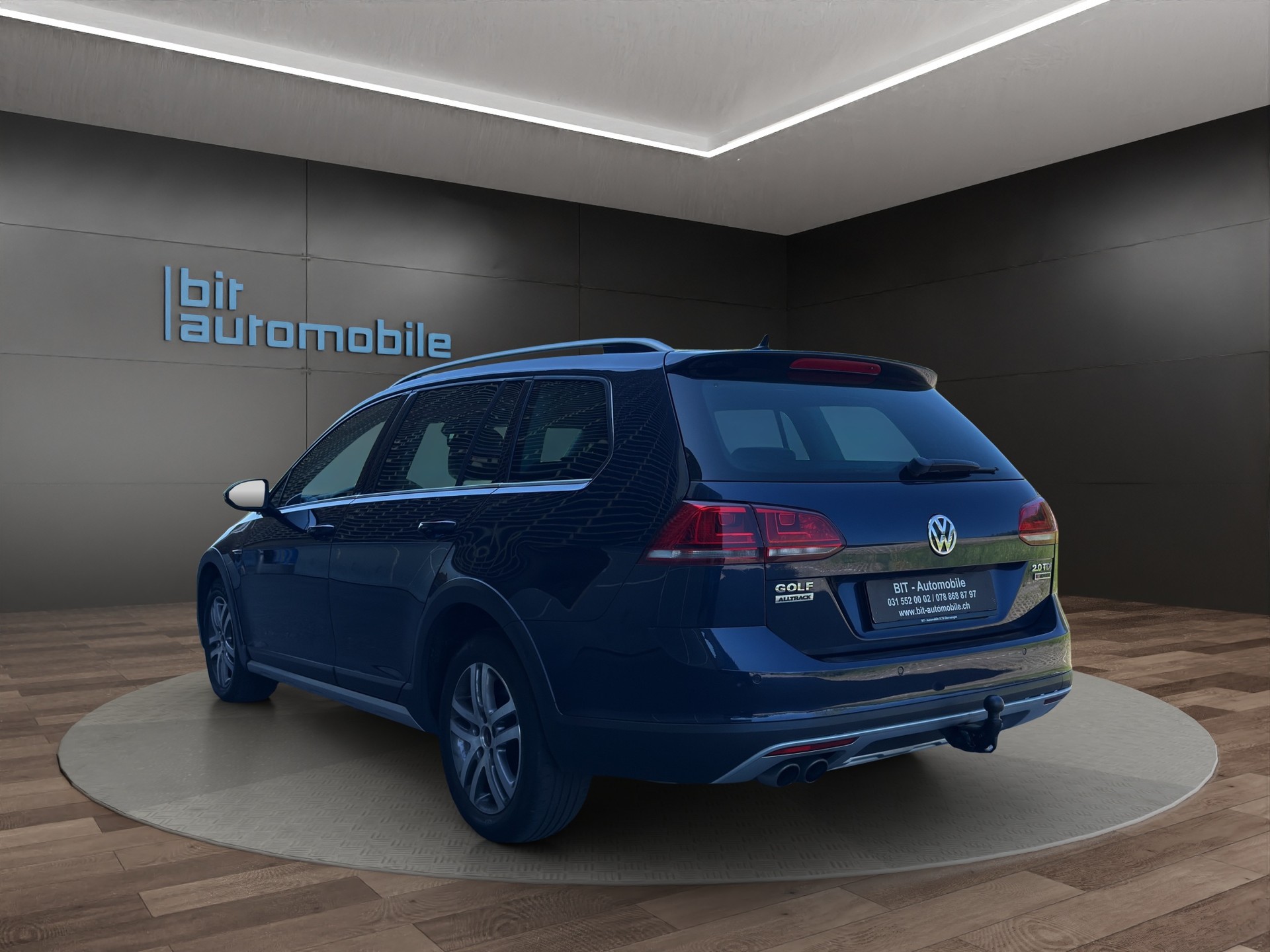 VW Golf 2.0 TDI Alltrack 4Motion-image-5