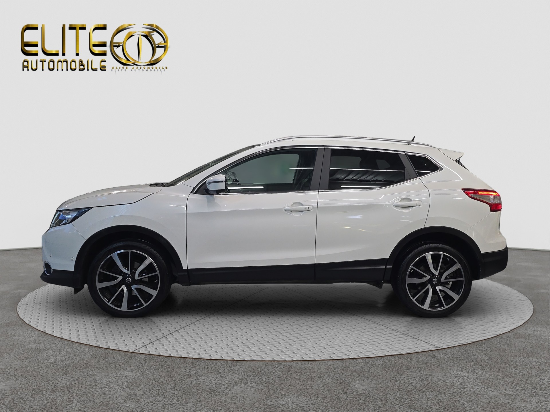 NISSAN Qashqai 1.6 dCi acenta Xtronic CVT-image-4