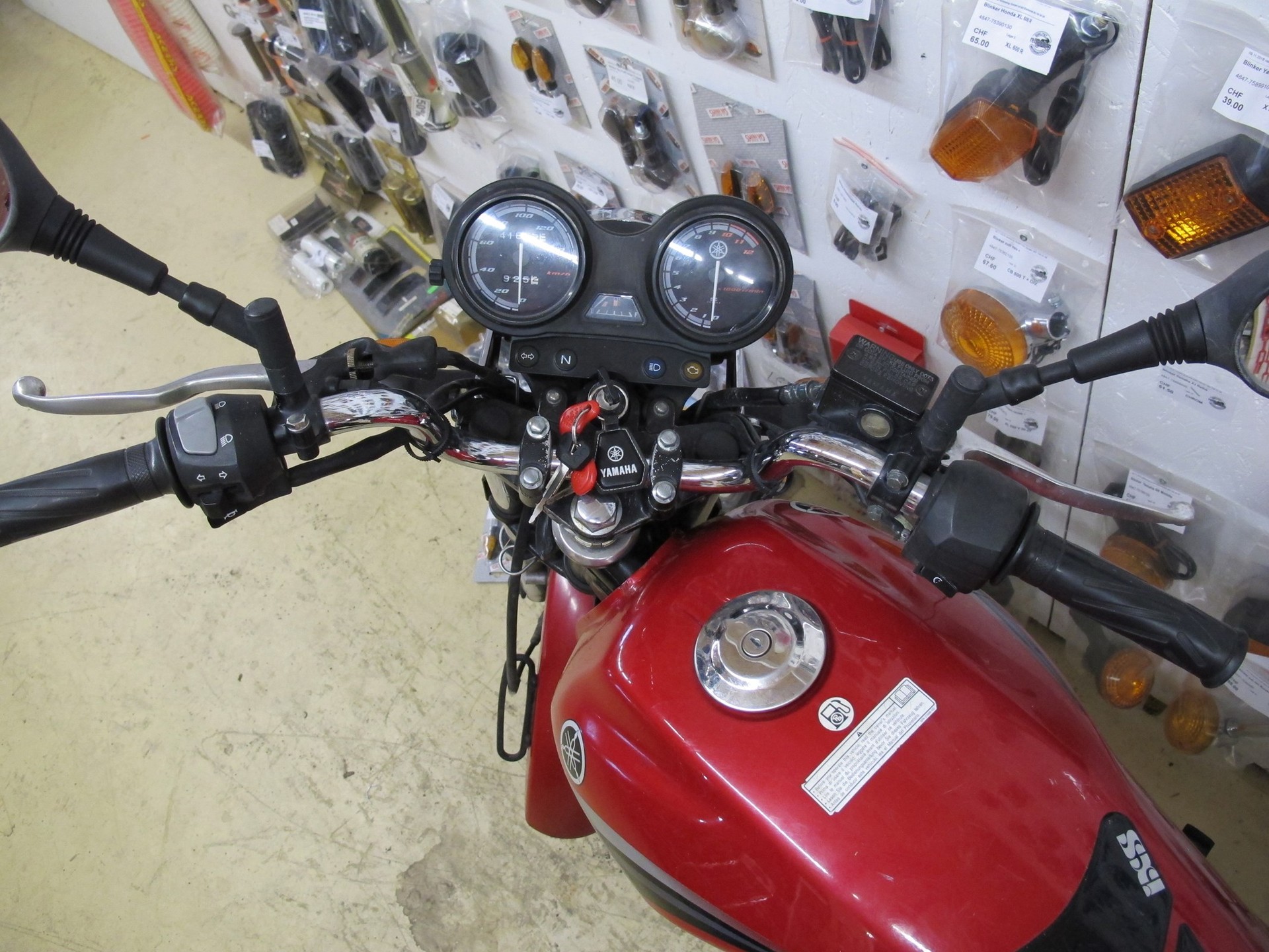 YAMAHA YBR 125-image-6