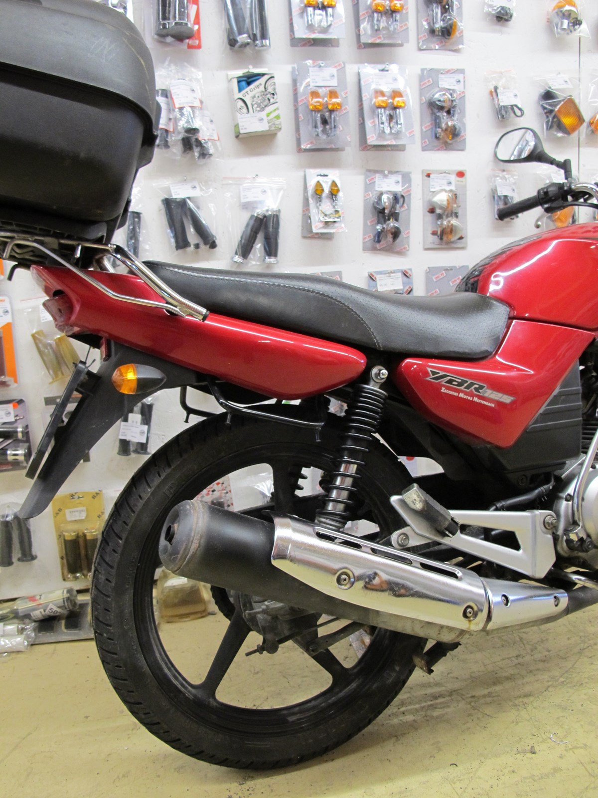 YAMAHA YBR 125-image-9