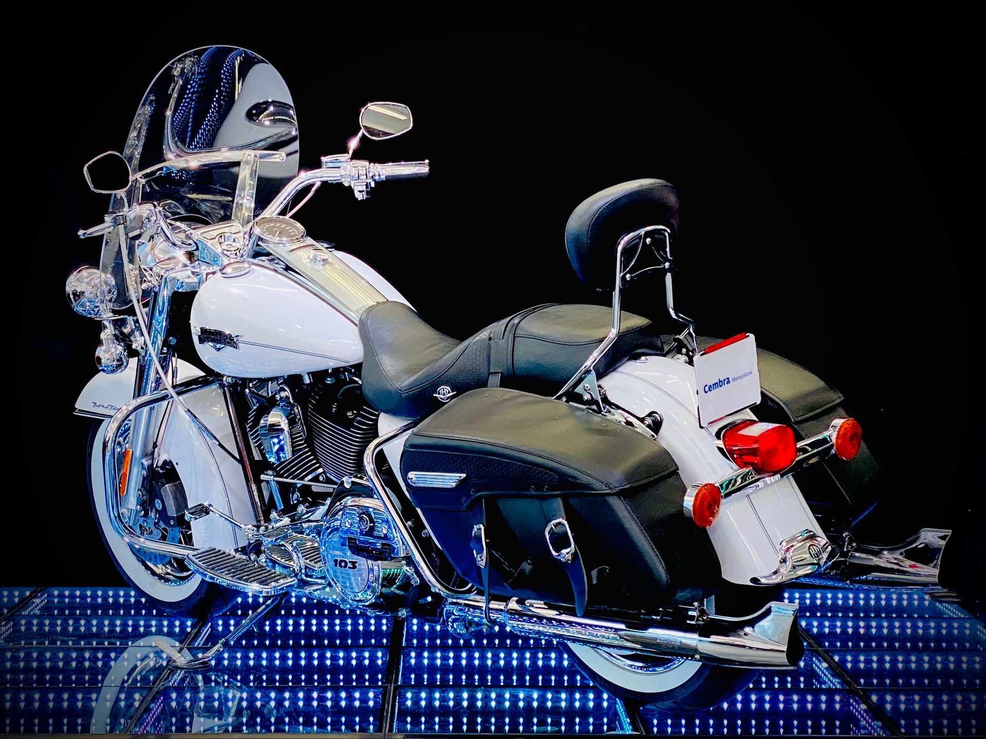 HARLEY-DAVIDSON FLHRC Road King Classic 103 ABS-image-4