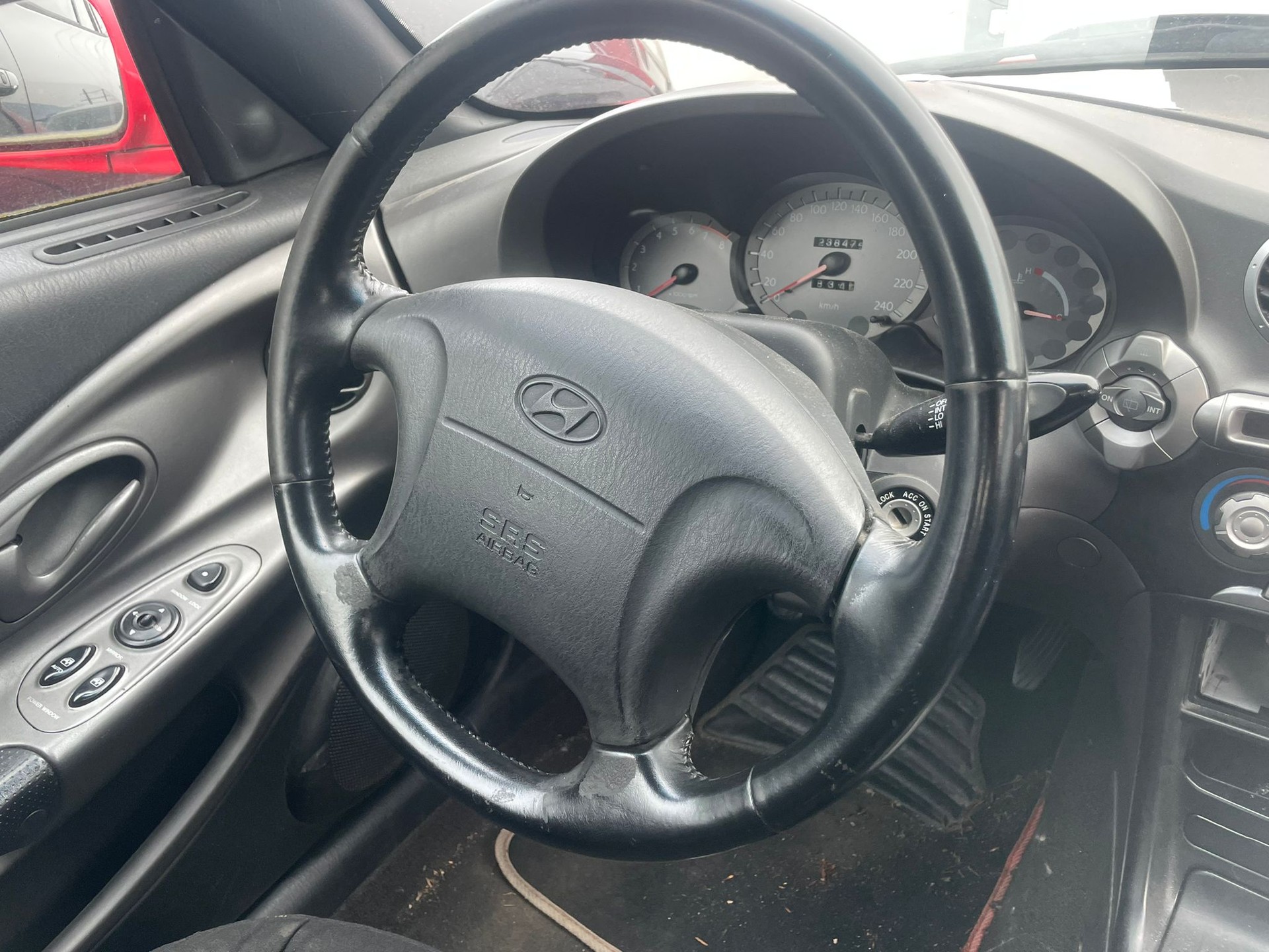 HYUNDAI Coupé 2.0 16V FX-image-6