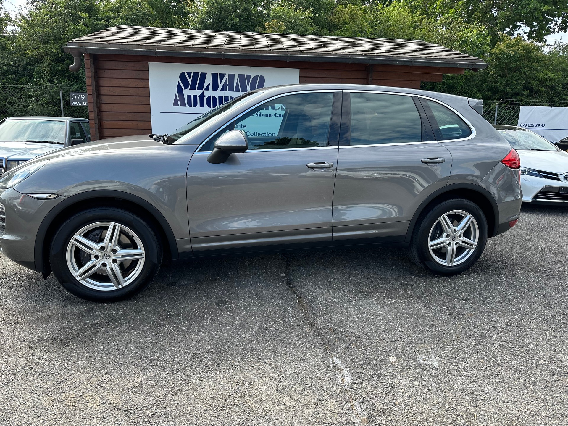 PORSCHE Cayenne Tiptronic-showroom-element-1