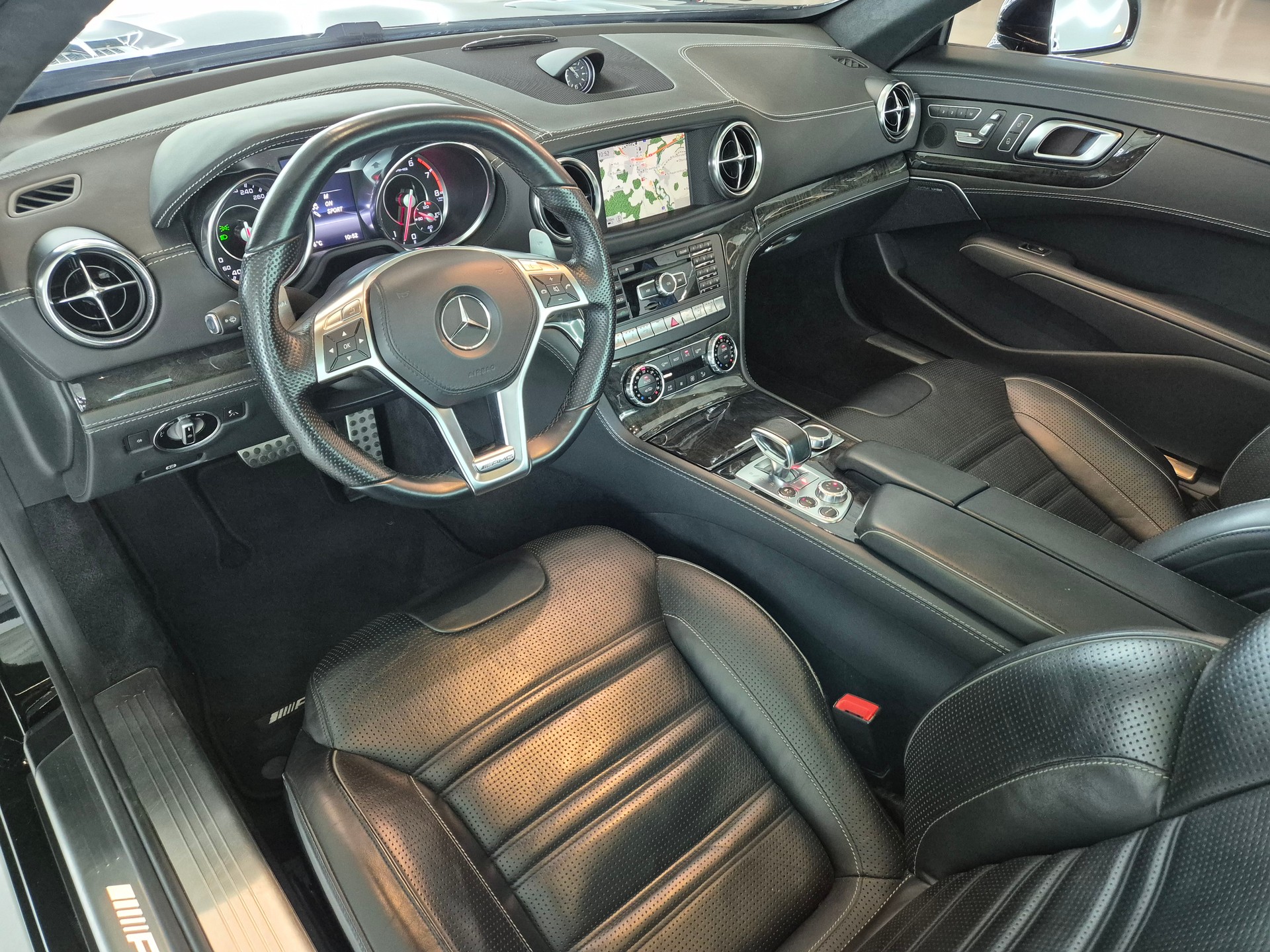 MERCEDES-BENZ SL 63 AMG Speedshift-image-19