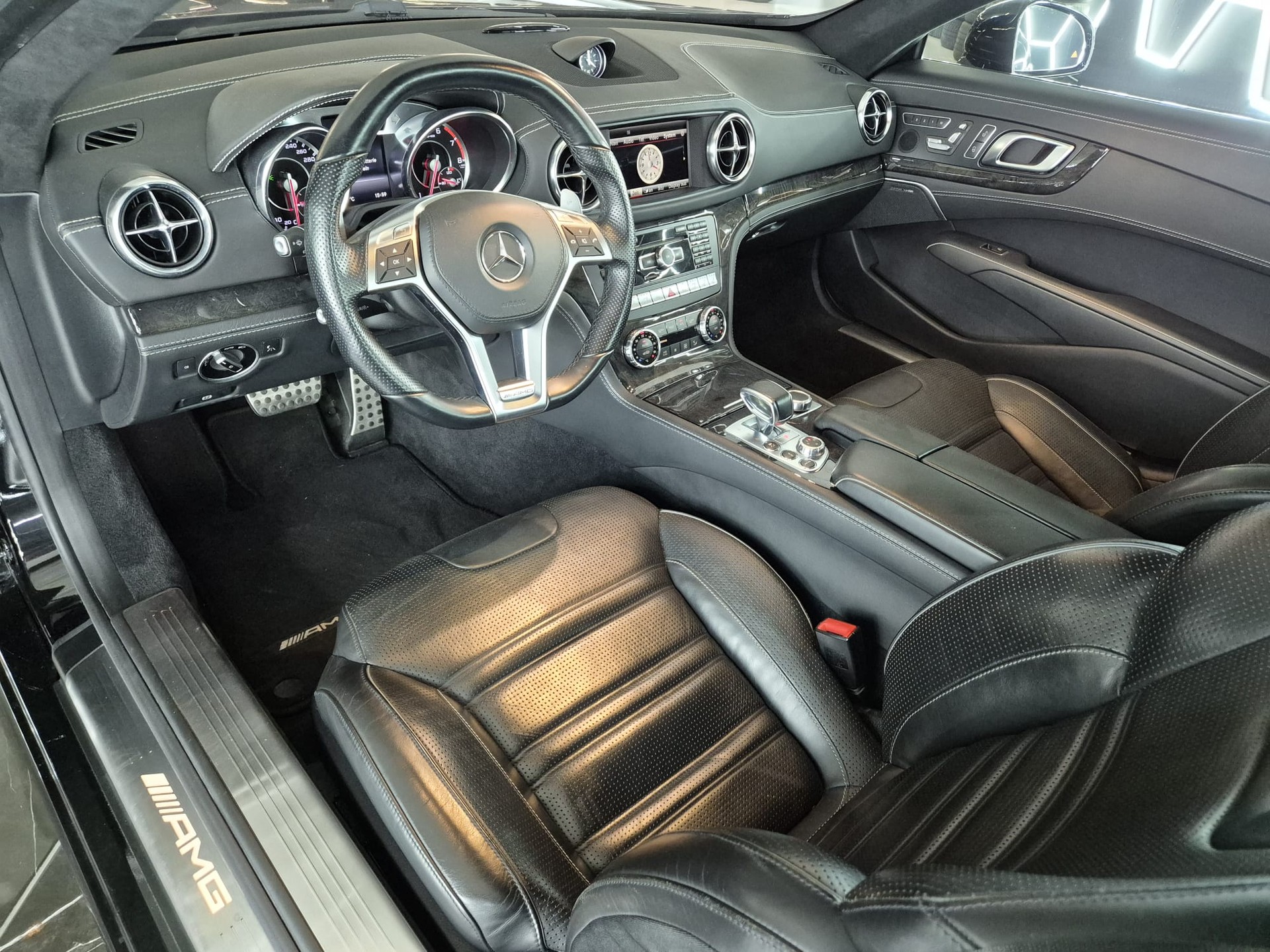 MERCEDES-BENZ SL 63 AMG Speedshift-image-20