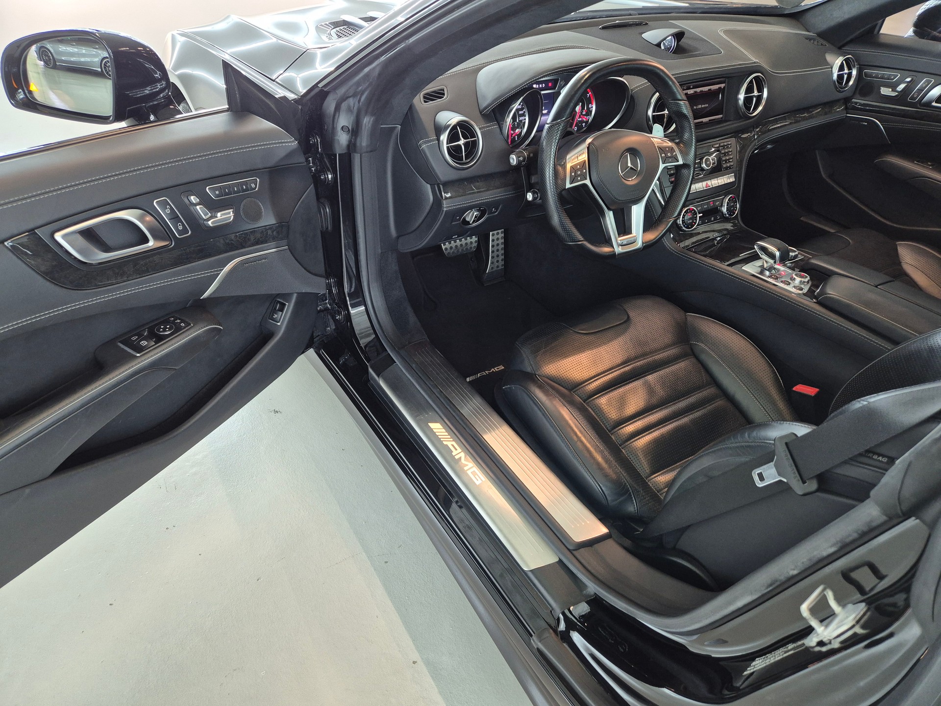 MERCEDES-BENZ SL 63 AMG Speedshift-image-16