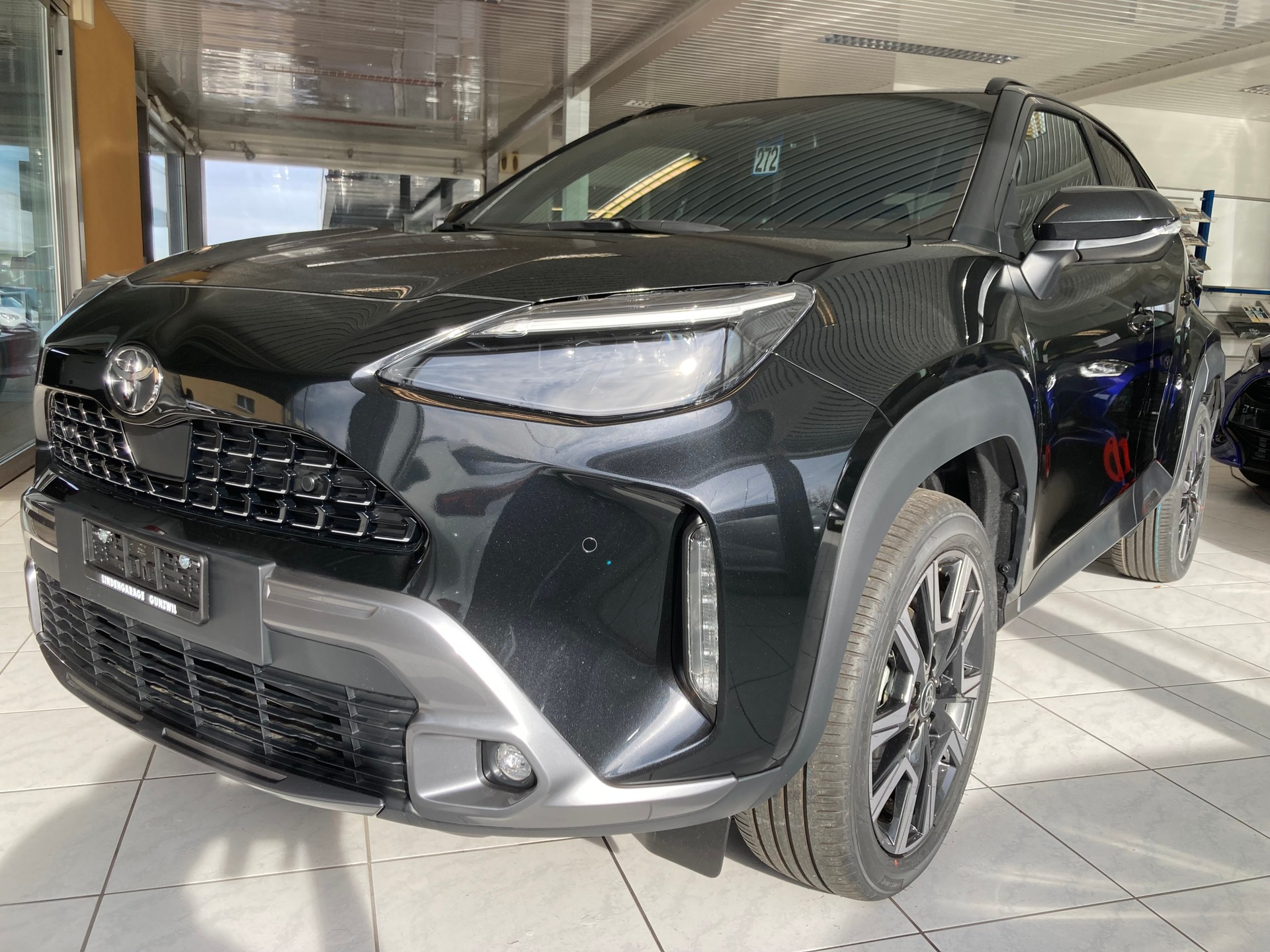 TOYOTA Yaris Cross 1.5 Premium AWDi e-CVT