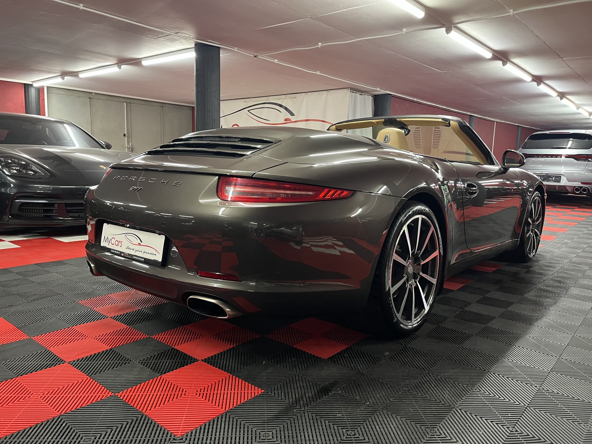 PORSCHE 911 Cabrio Carrera PDK-image-6