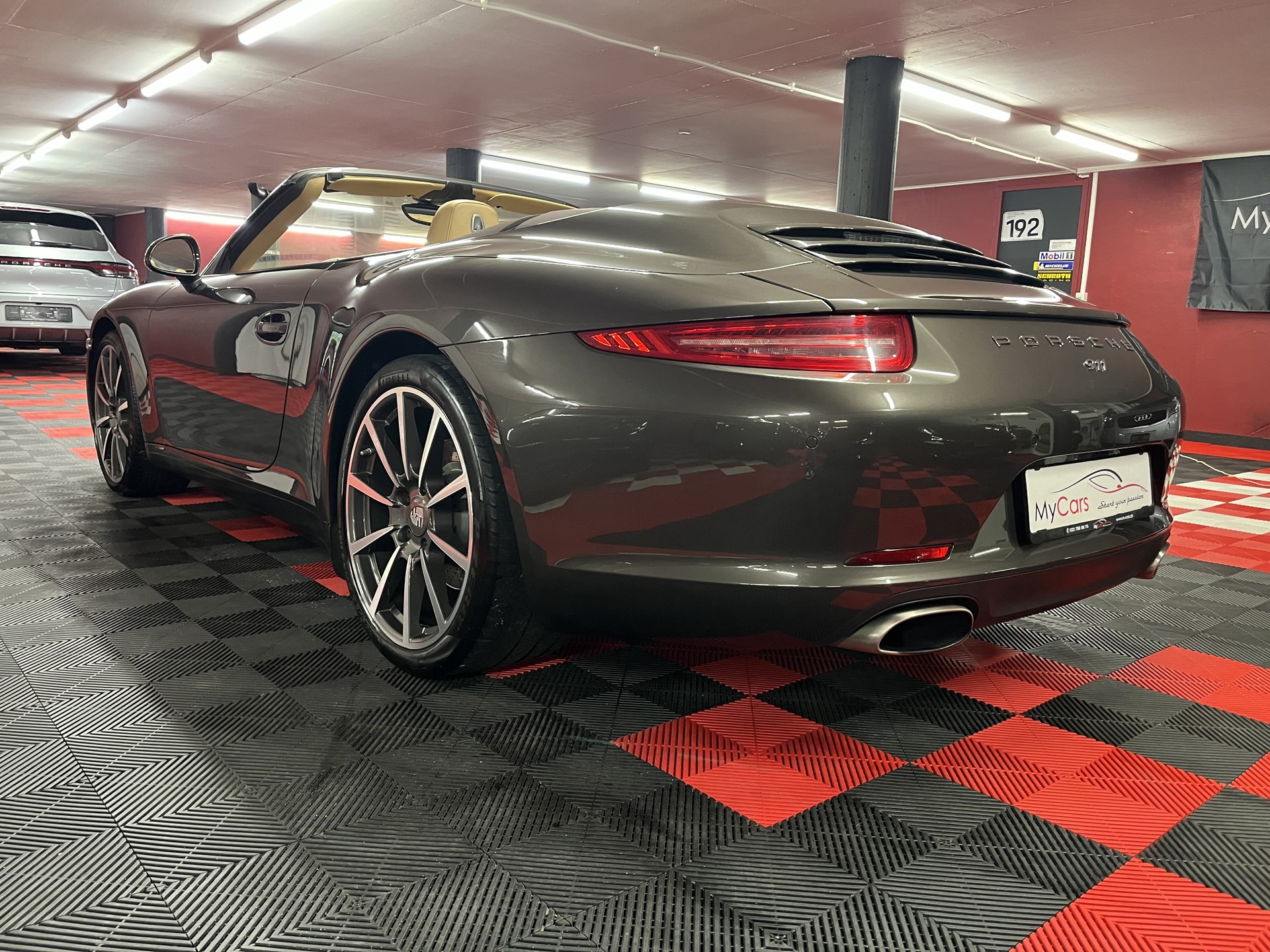PORSCHE 911 Cabrio Carrera PDK-image-8