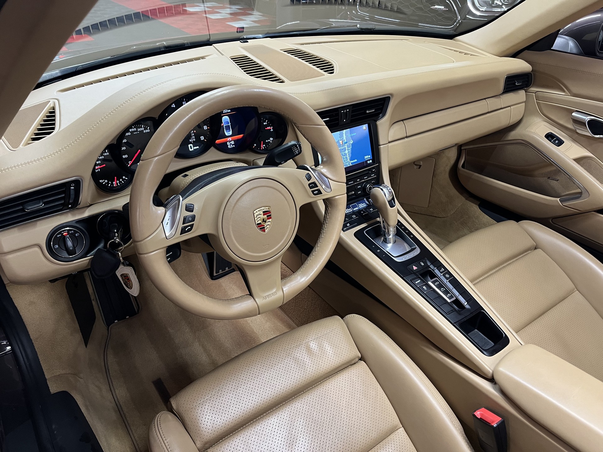 PORSCHE 911 Cabrio Carrera PDK-image-11