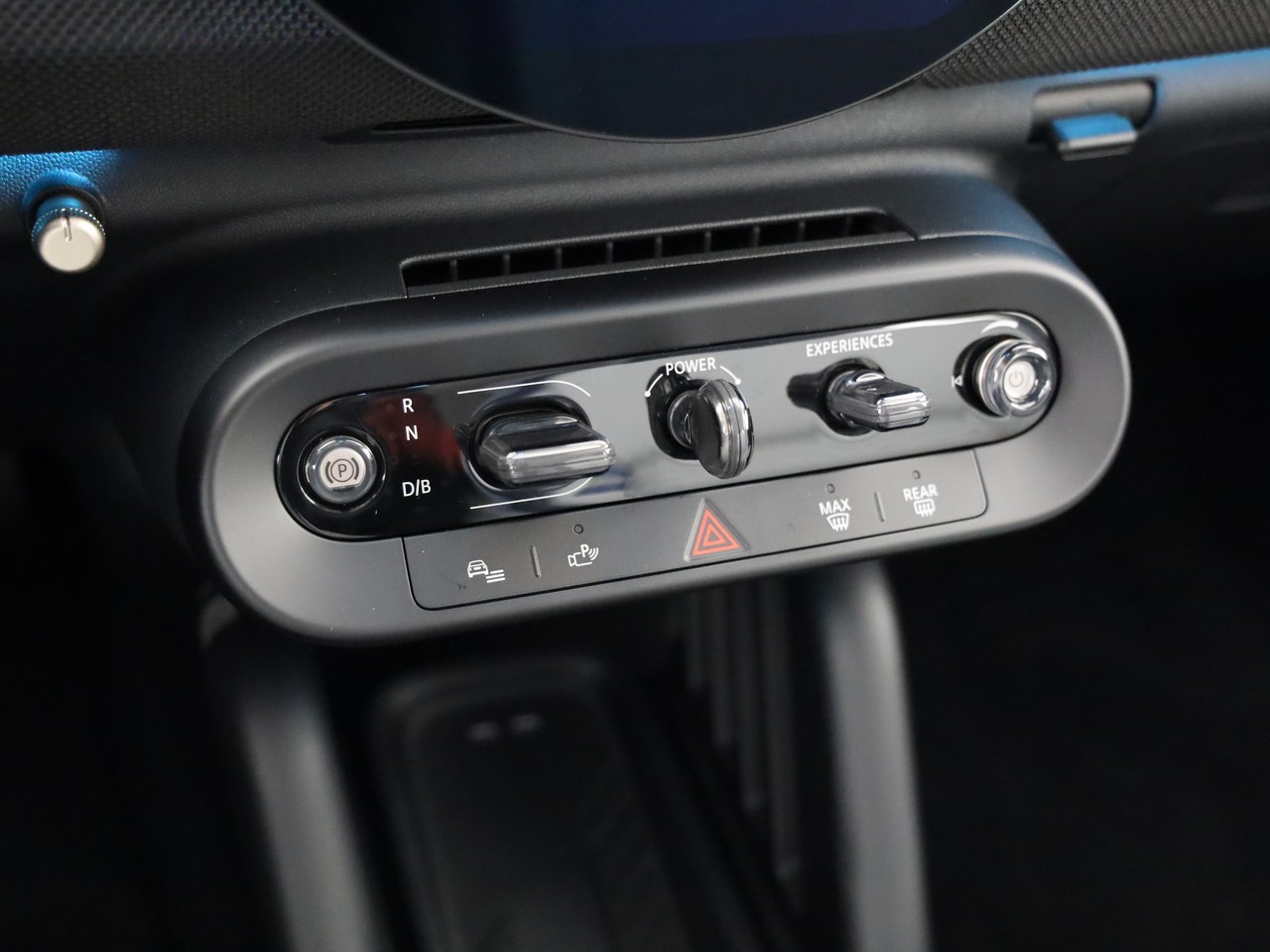 MINI Aceman E-image-17