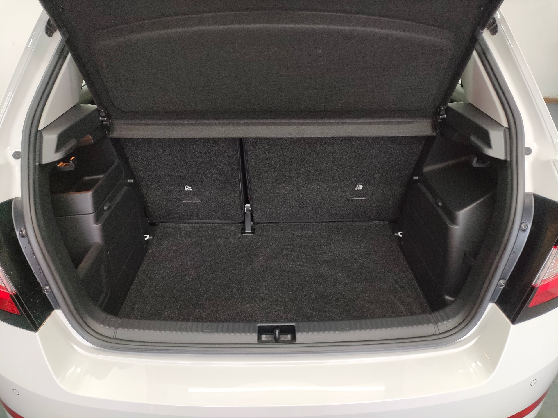 SKODA Fabia 1.0 TSI Ambition DSG-image-14