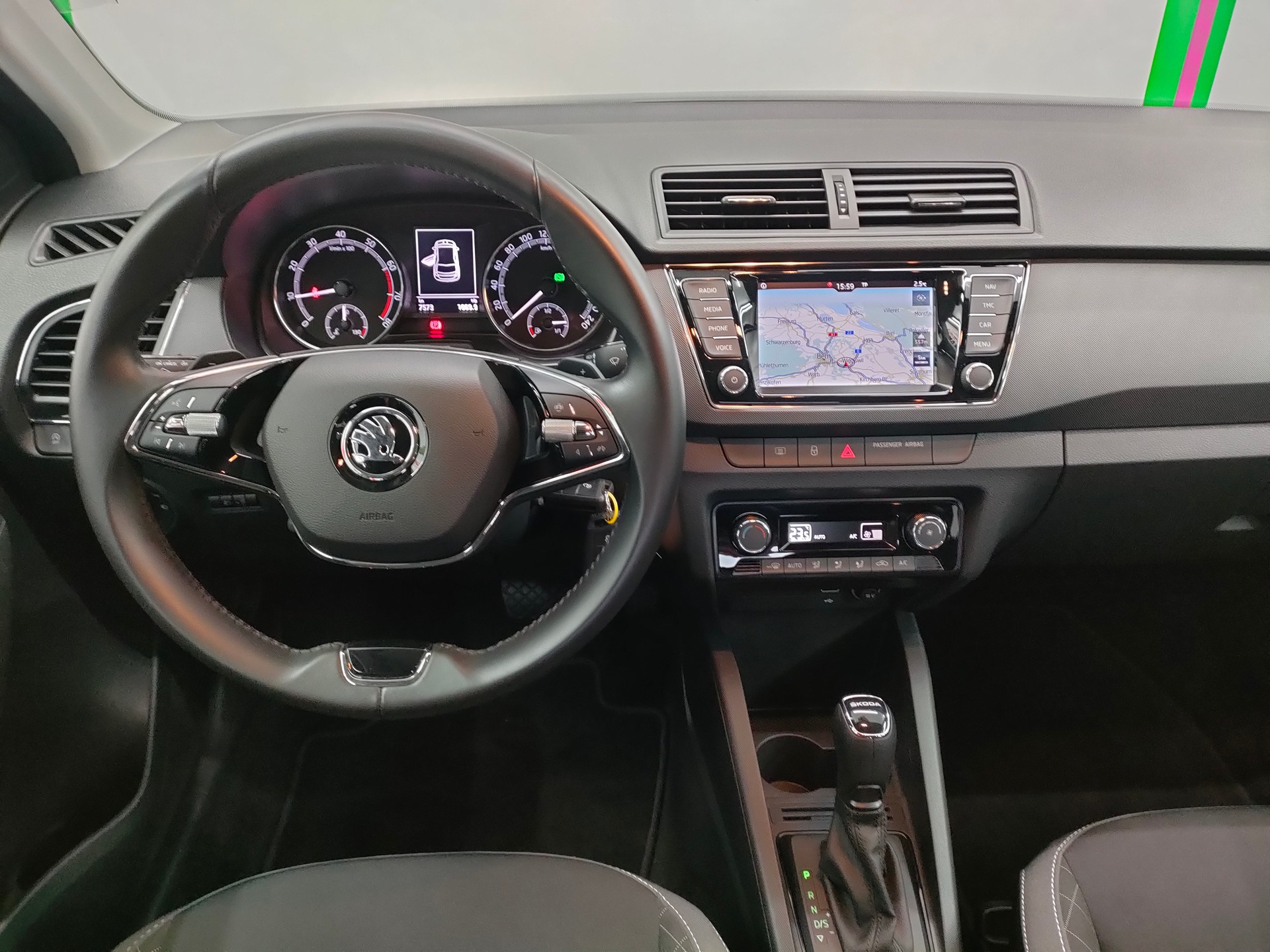 SKODA Fabia 1.0 TSI Ambition DSG-image-8